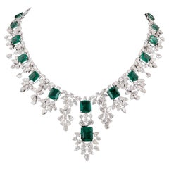 Sambische Smaragd-Edelstein-Halskette Marquise Diamant 18 Karat Weißgold-Schmuck