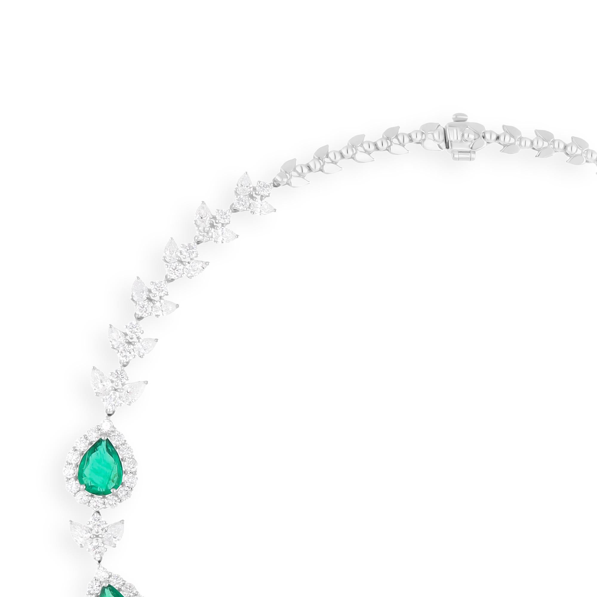 Modern Zambian Emerald Gemstone Necklace SI/H Diamond 18 Karat White Gold Fine Jewelry For Sale