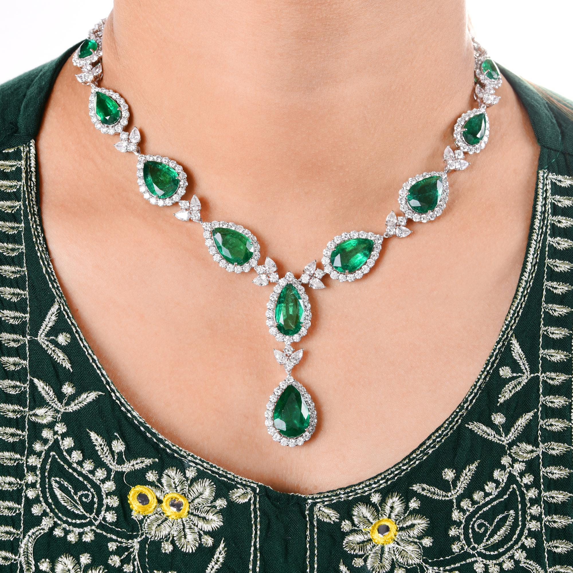 Zambian Emerald Gemstone Necklace SI/H Diamond 18 Karat White Gold Fine Jewelry In New Condition For Sale In Diera, Dubai
