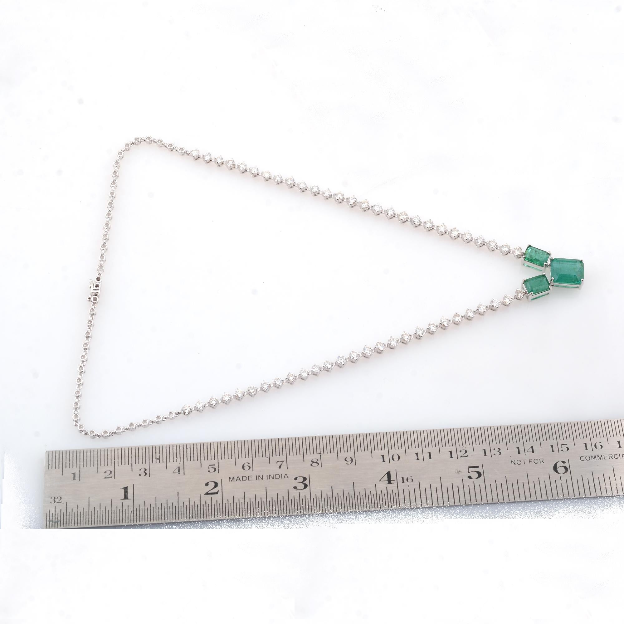 Zambian Emerald Gemstone Pendant Necklace Diamond 18 Karat White Gold Jewelry For Sale 1