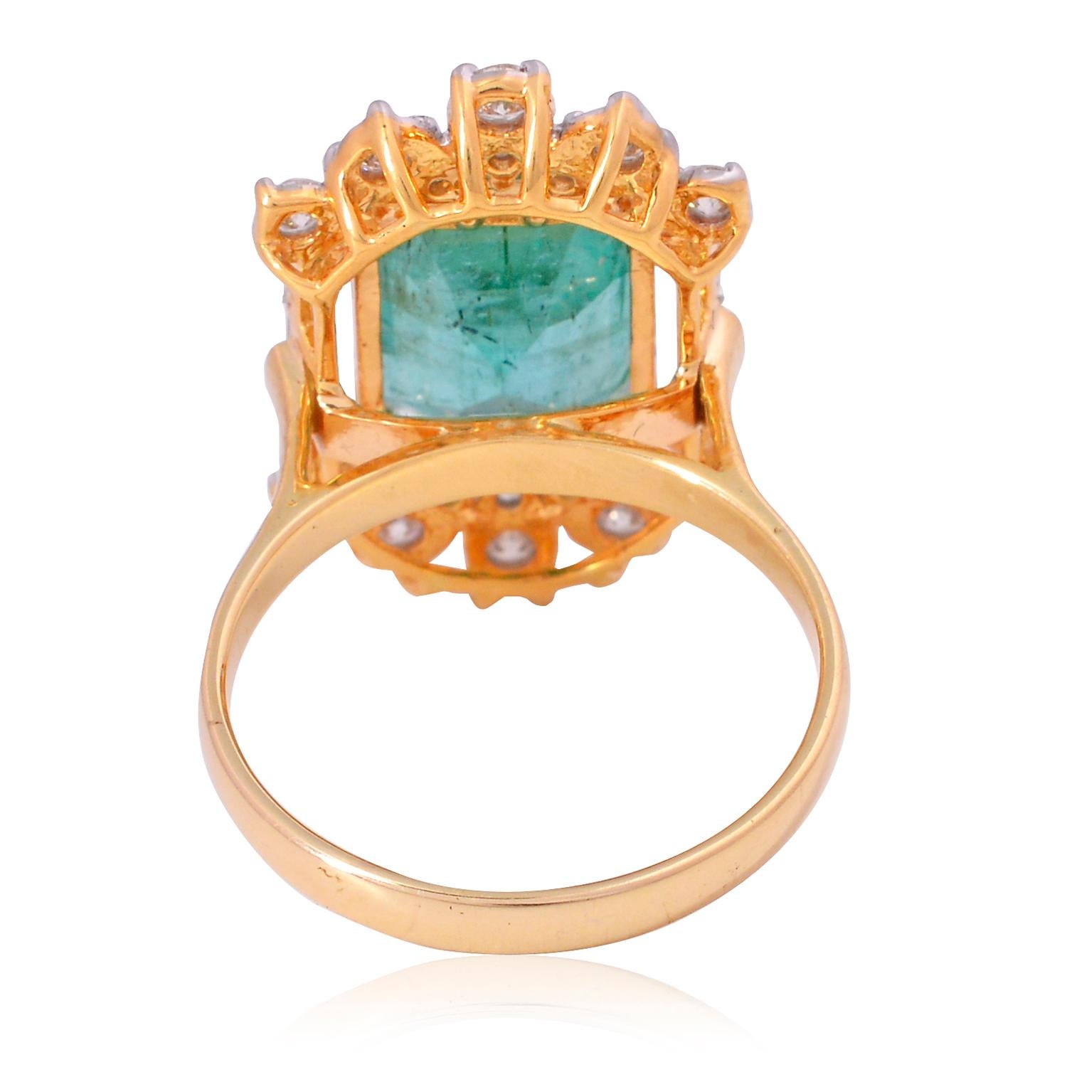 For Sale:  Natural Emerald Gemstone Ring Baguette Diamond 14 Karat Yellow Gold Fine Jewelry 3