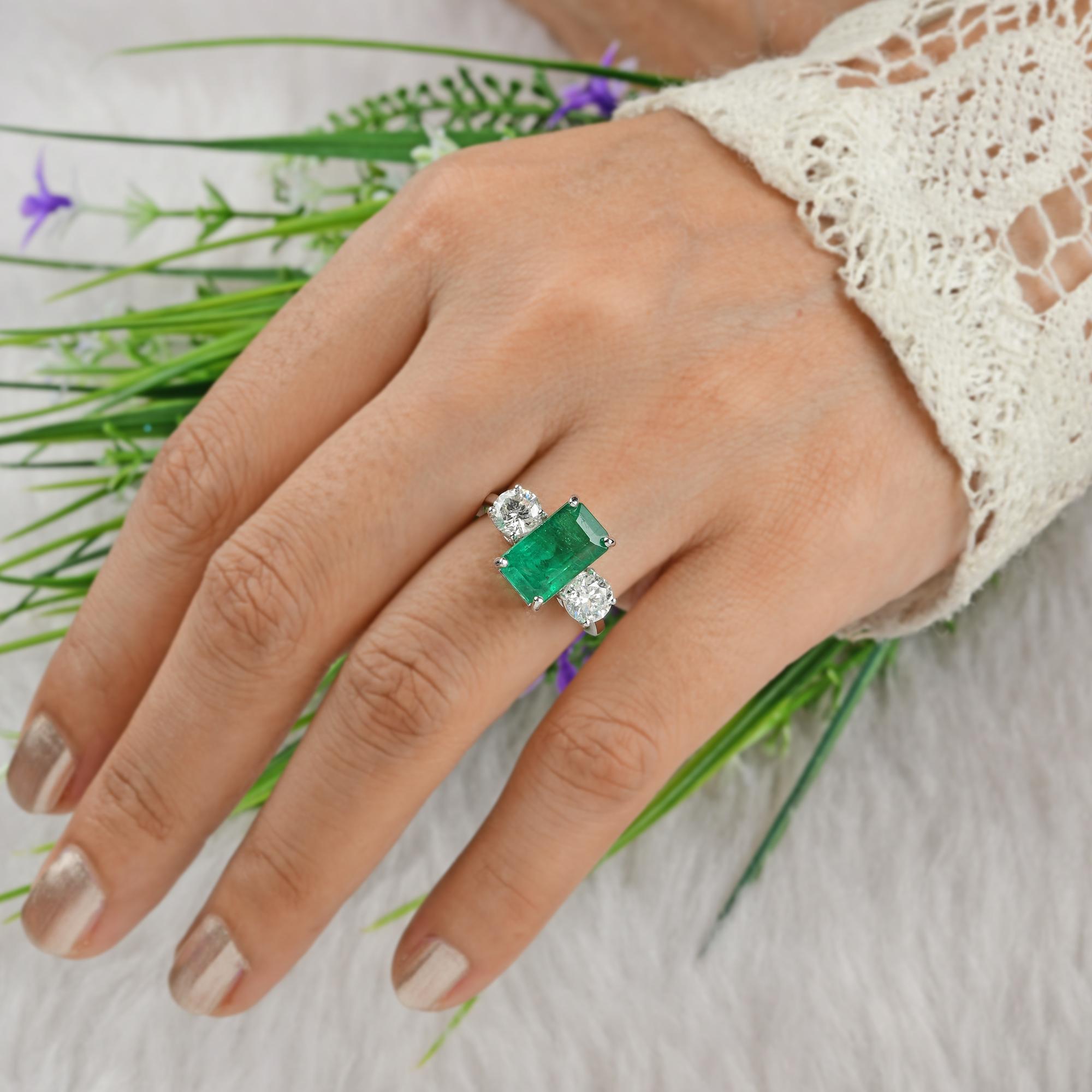 Modern Natural Emerald Gemstone Ring Diamond 18 Karat White Gold Handmade Fine Jewelry