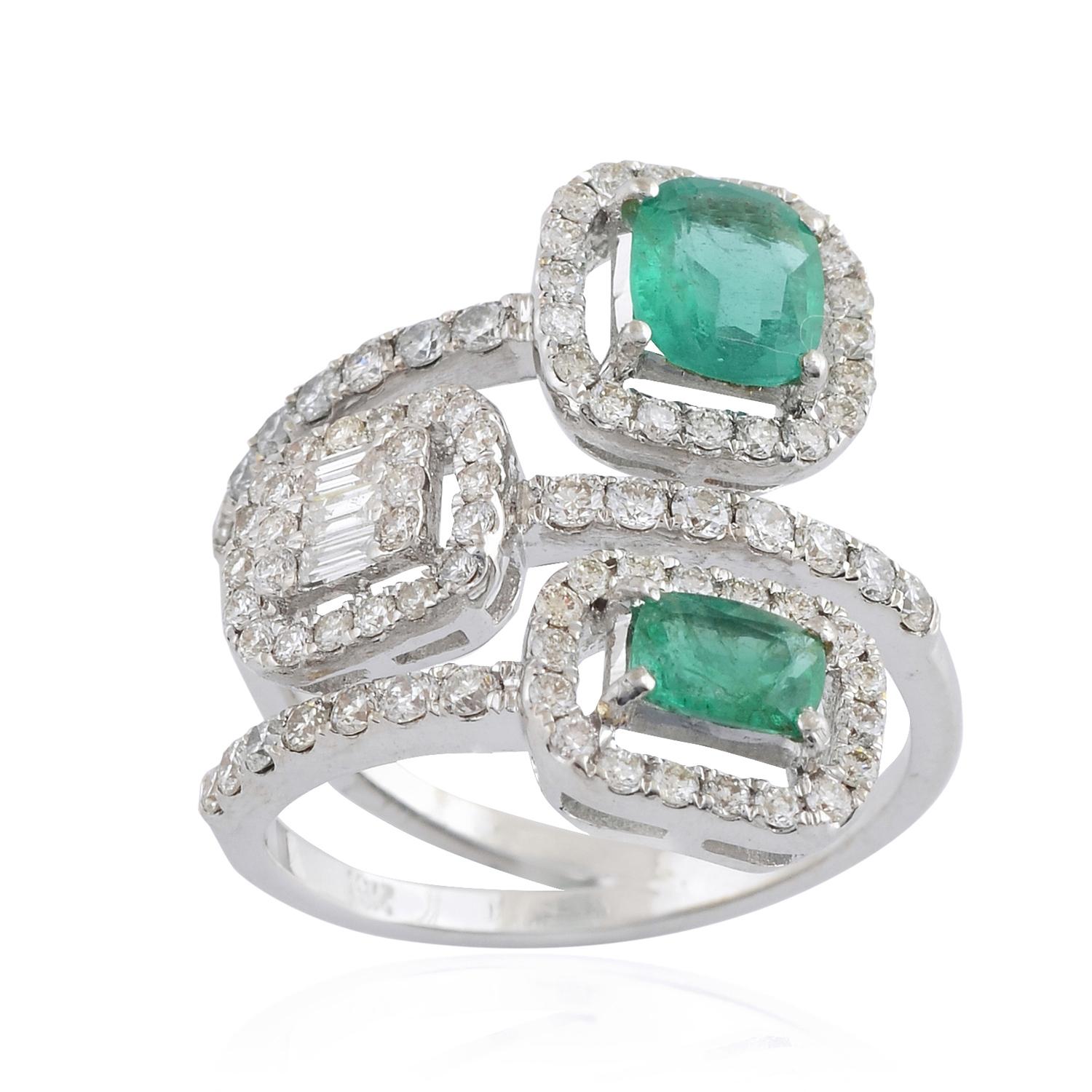 Women's Zambian Emerald Gemstone Ring Diamond 18 Karat White Gold Handmade Fine Jewelry For Sale
