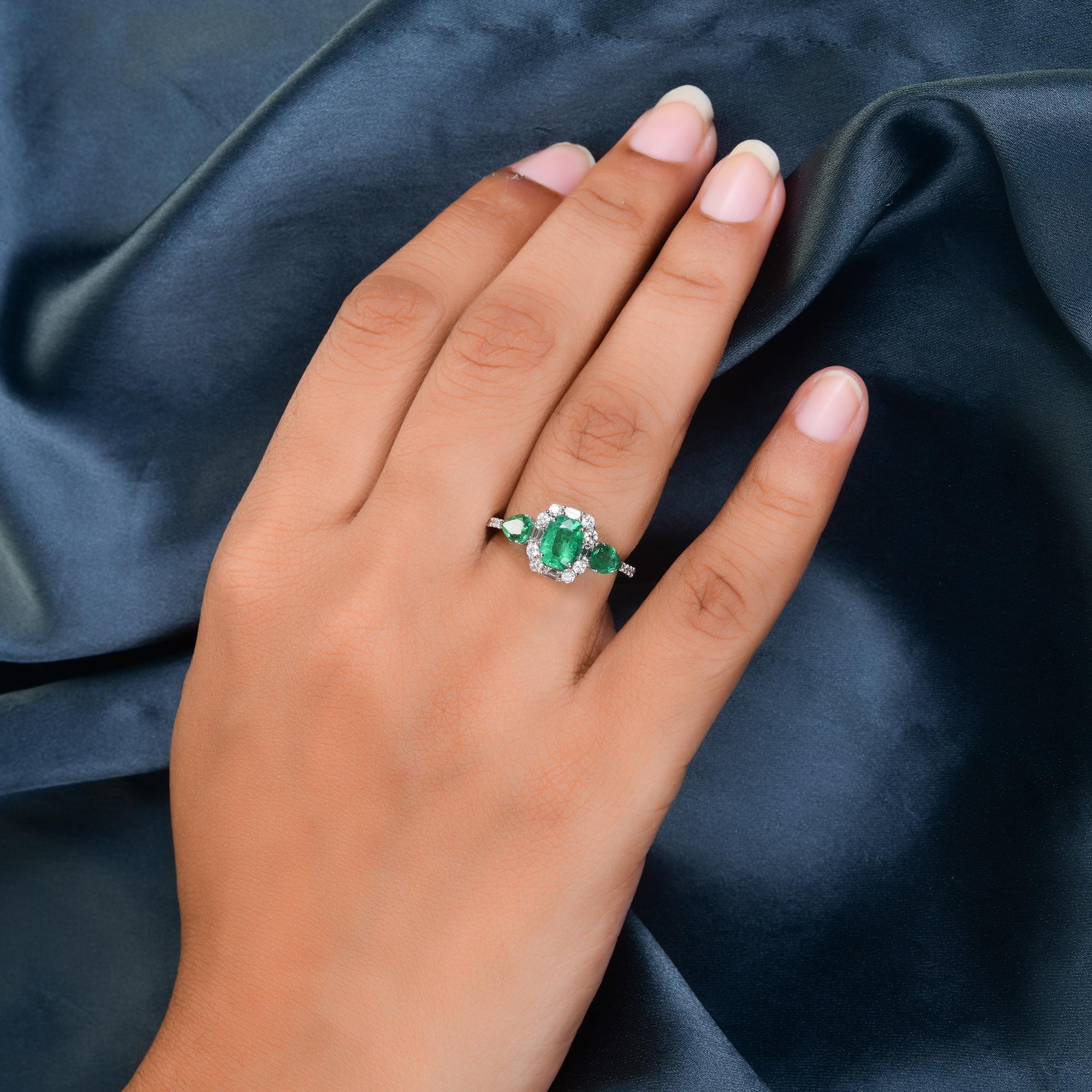 Women's Zambian Emerald Gemstone Ring Diamond 18 Karat White Gold Handmade Jewelry For Sale