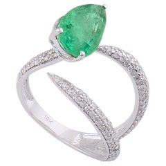Esmeralda de Zambia Gemstone Ring Diamond Pave 14 Karat White Gold Joyería hecha a mano