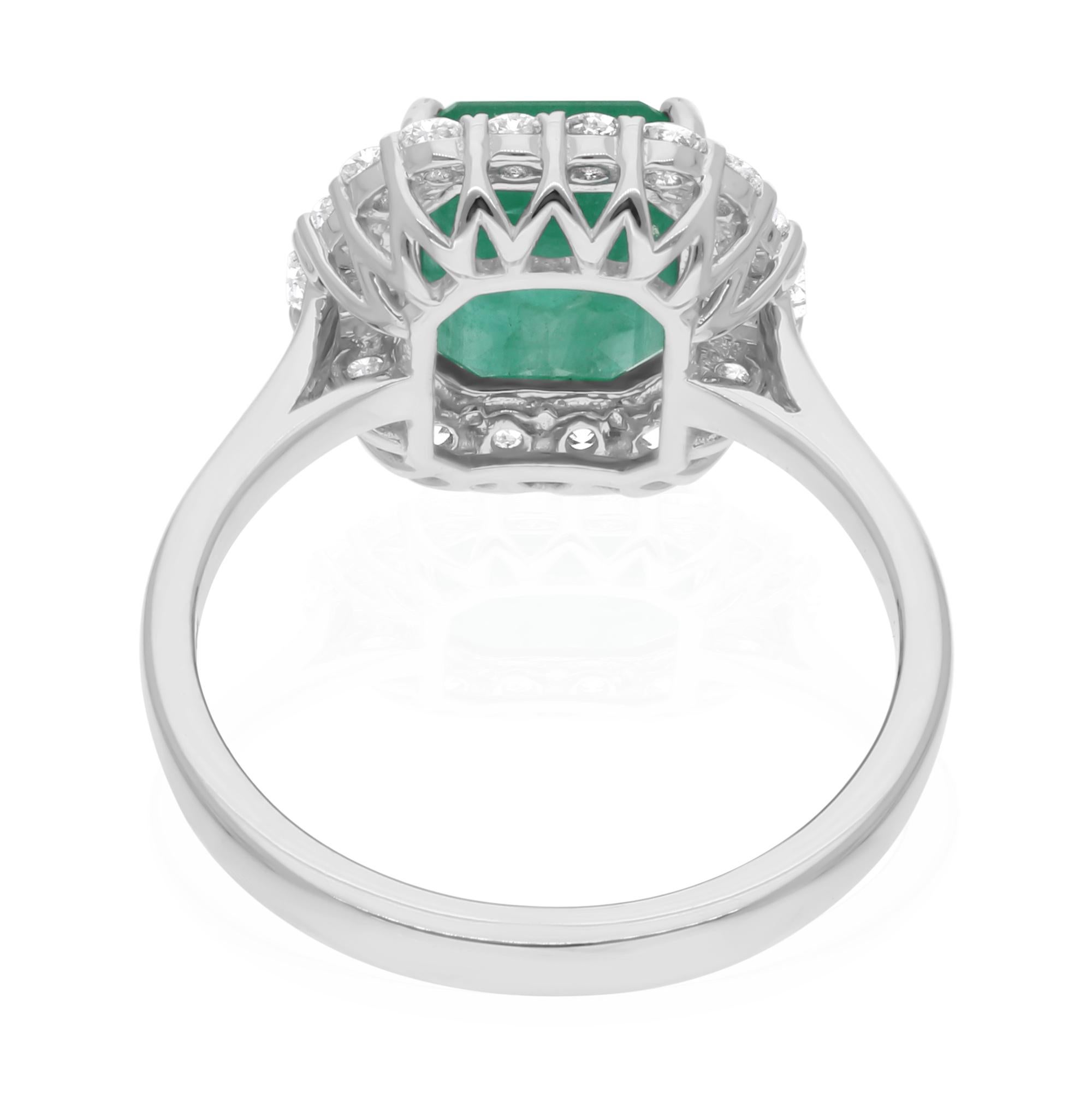 Anillo de esmeralda zambiana de 2,66 quilates Diamante SI/H de 0,62 quilates Oro blanco de 14 quilates Moderno en venta