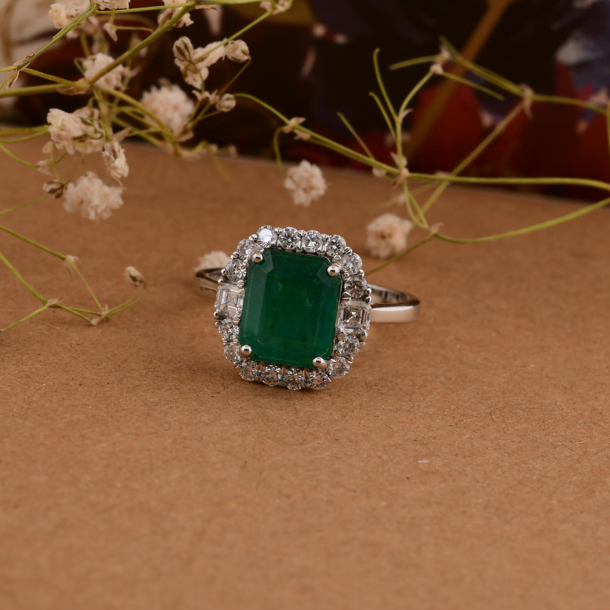 Anillo de esmeralda zambiana de 2,66 quilates Diamante SI/H de 0,62 quilates Oro blanco de 14 quilates Corte octogonal en venta