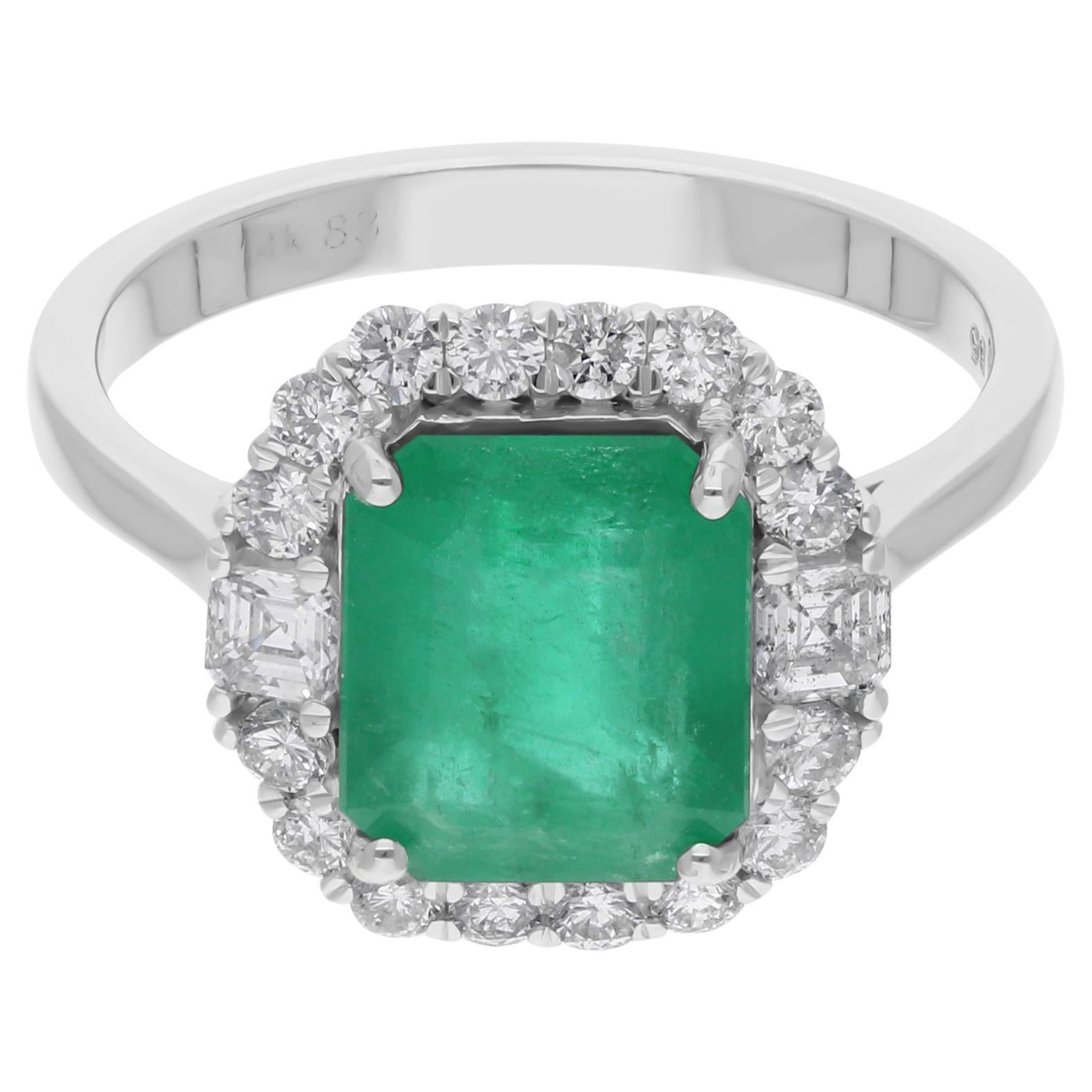Anillo de esmeralda zambiana de 2,66 quilates Diamante SI/H de 0,62 quilates Oro blanco de 14 quilates en venta