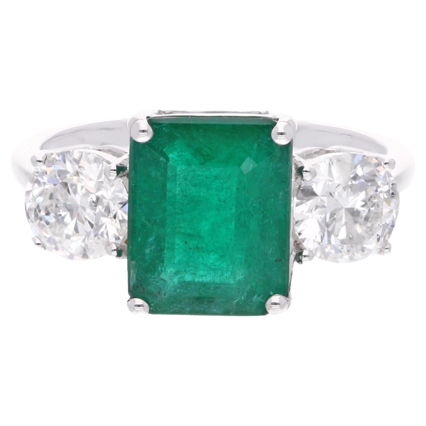 Zambian Emerald Gemstone Ring SI Clarity HI Color Diamond 18 Karat White Gold