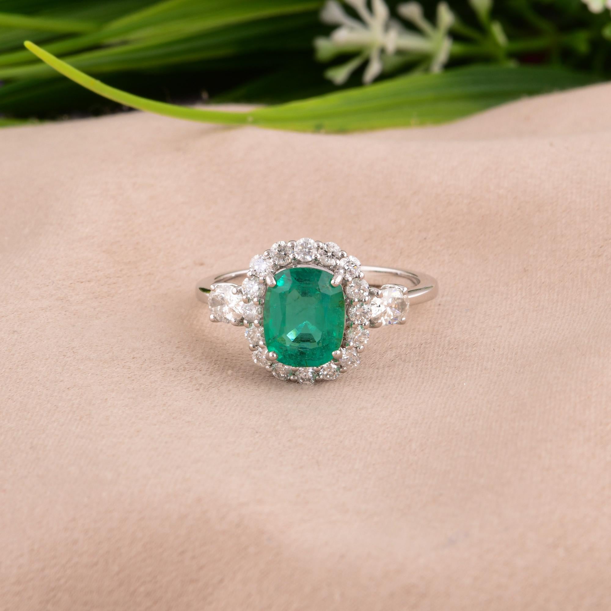 Zambian Smaragd-Edelsteinring SI/H Diamant 14 Karat Weißgold Handgefertigter Schmuck (Kissenschliff) im Angebot