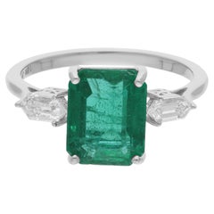 Zambian Emerald Gemstone Ring SI/H Diamond 18 Karat White Gold Handmade Jewelry
