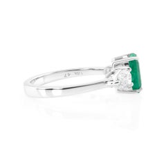 Zambian Emerald & Natural Diamond Three-Stone Ring SI/HI 18K White Gold HRD