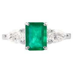 Zambian Emerald Gemstone Ring SI/HI Pear Diamond 18 Karat White Gold Jewelry