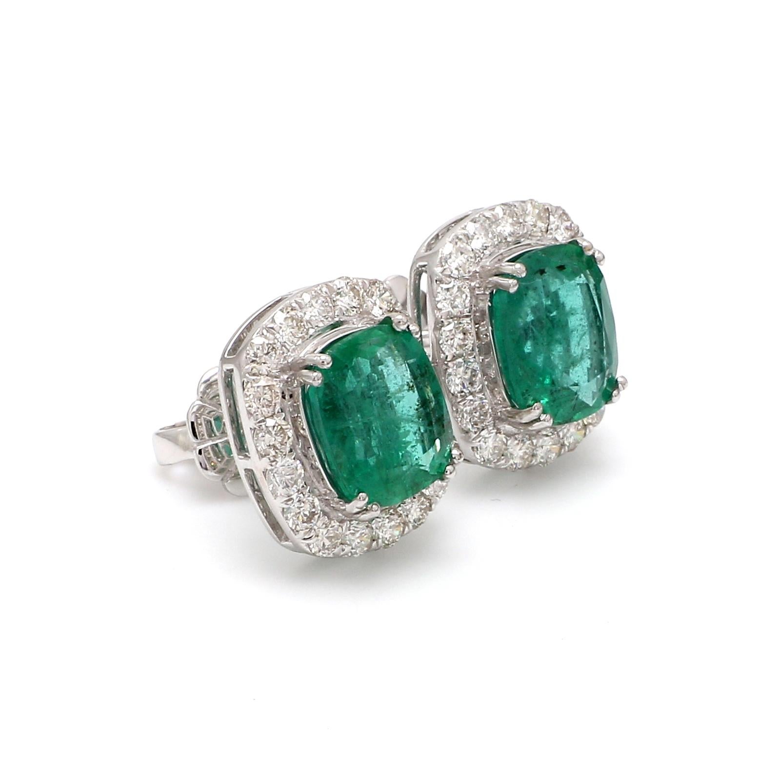 Women's Natural Emerald Gemstone Stud Earrings Diamond 18 Karat White Gold Fine Jewelry For Sale