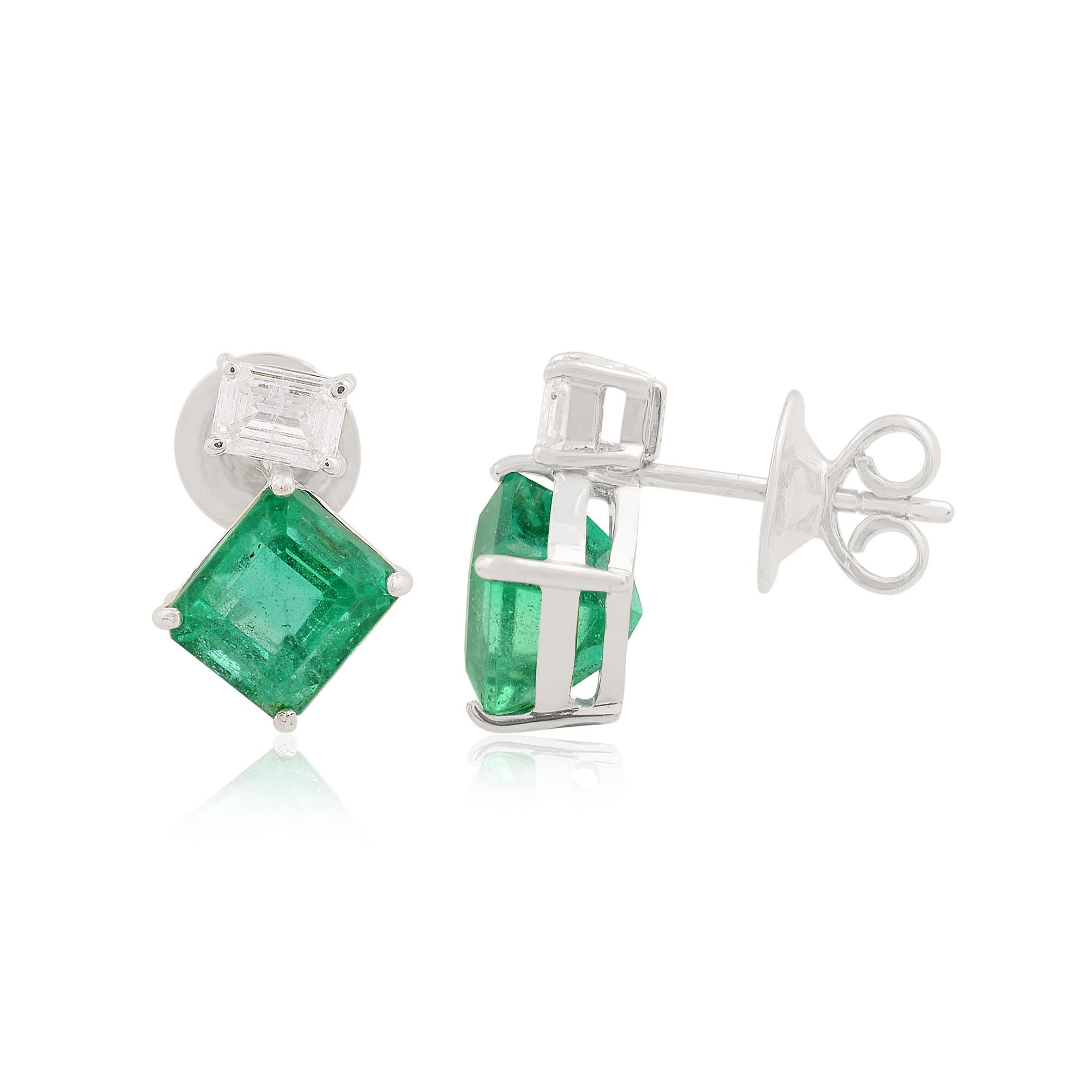 Natural Emerald Gemstone Stud Earrings Diamond Solid 14k White Gold Fine Jewelry

Details

Stone :- Diamond / Emerald
Stone Shape :- Emerald Cut / Octagon
Treatment :- Natural
Making :- Handmade
Item Code :- SEE-1272
Gross Weight :- 2.68 gm
14k