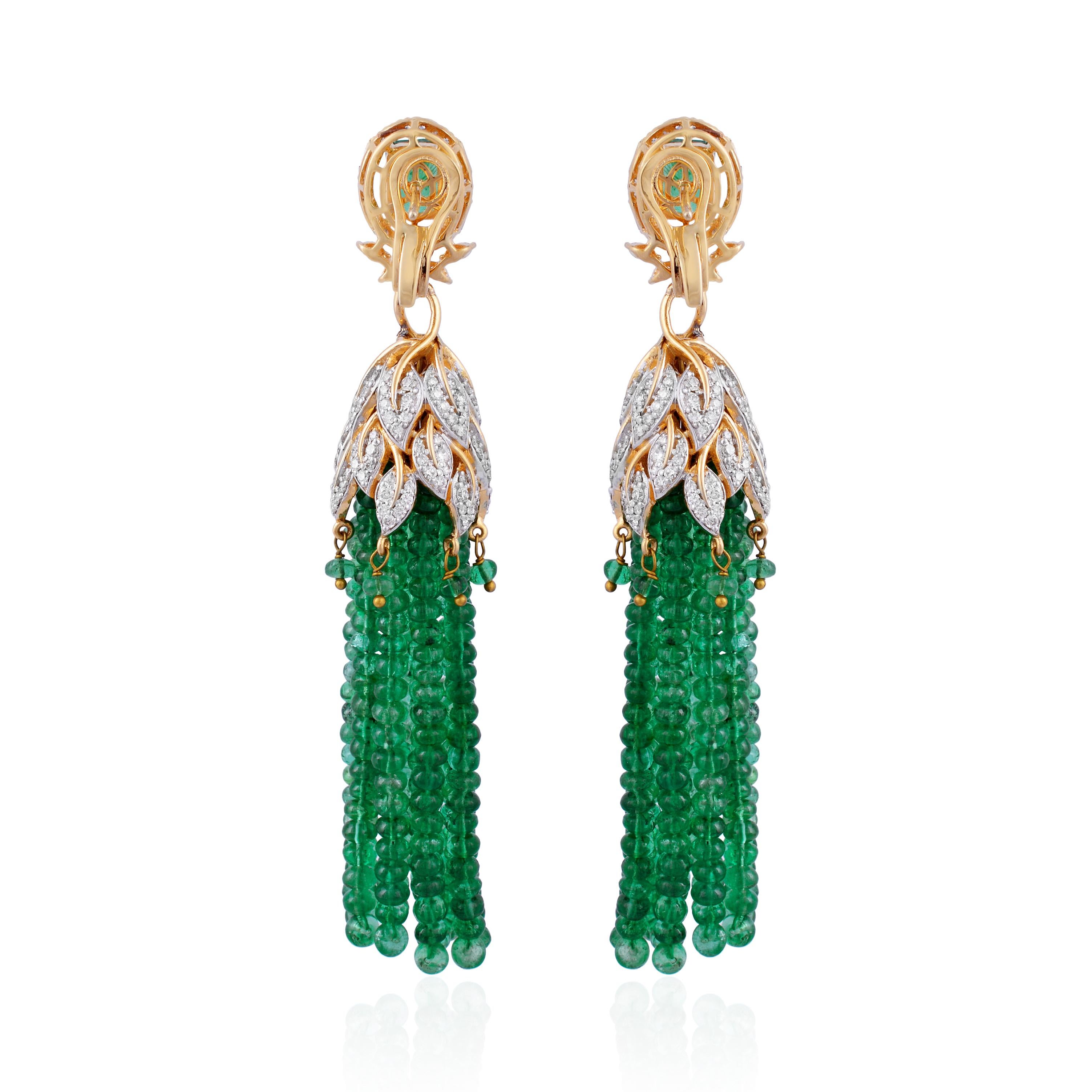 Women's Natural Emerald Gemstone Tassel Dangle Earrings Diamond 18 Karat Yellow Gold For Sale