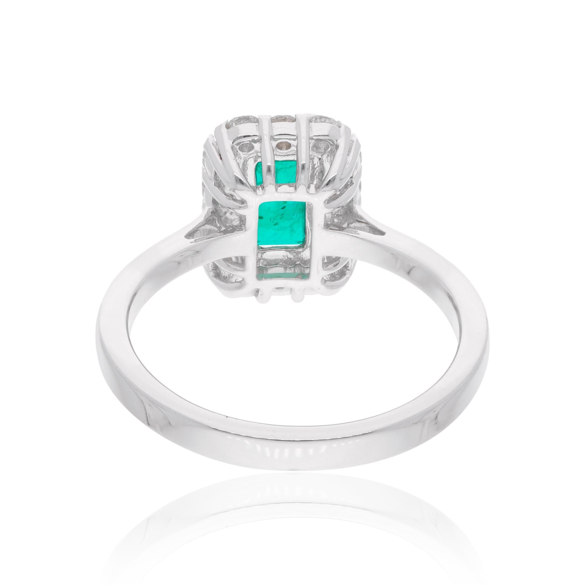 Women's Natural Emerald Gemstone Wedding Ring Diamond 18 Karat White Gold Fine Jewelry For Sale