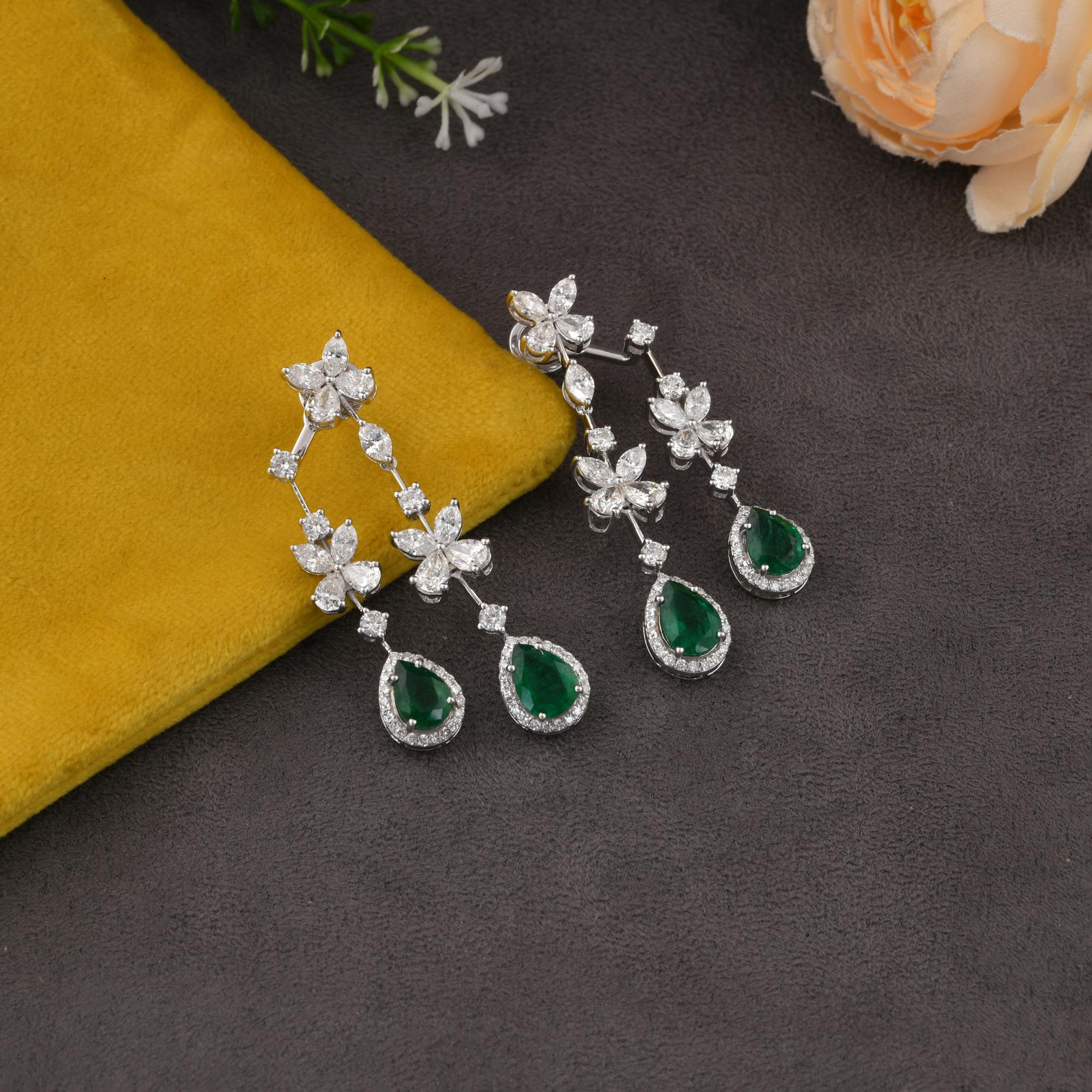 Zambian Emerald Jacket Earrings SI Clarity HI Color Diamond 18 Karat White Gold In New Condition For Sale In Diera, Dubai