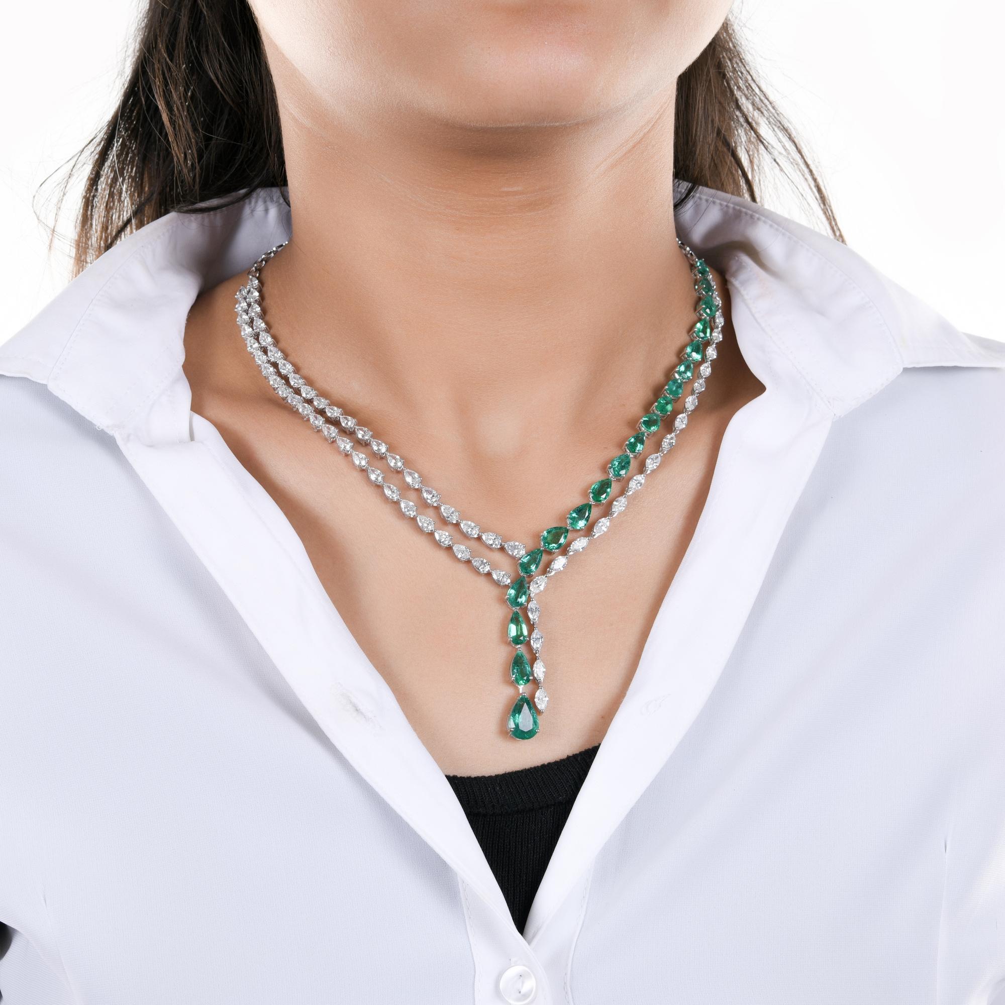 Smeraldo dello Zambia H SI Pear Brilliante Diamond Collana in oro bianco 14 carati In condizioni Nuovo in vendita a Diera, Dubai