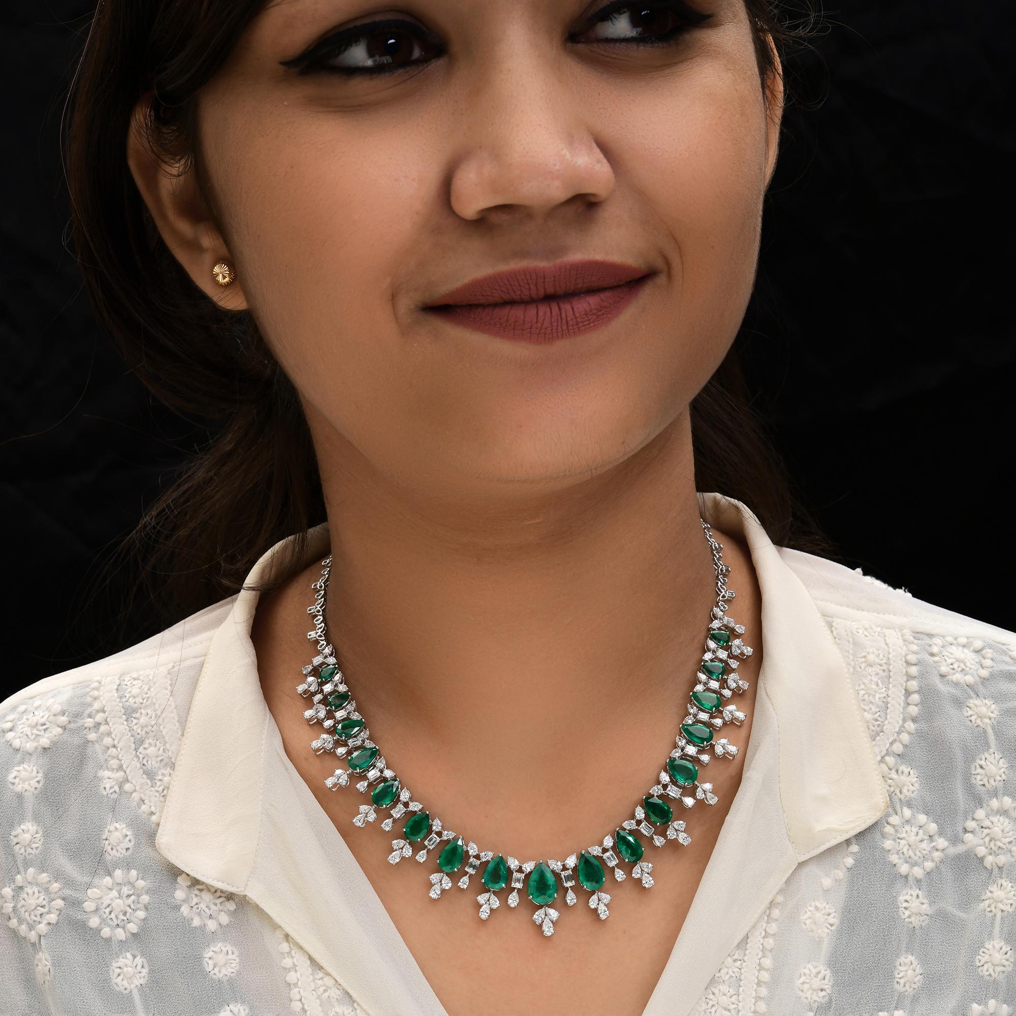 Women's Zambian Emerald Necklace SI Clarity HI Color Diamond 14 Karat White Gold Jewelry For Sale