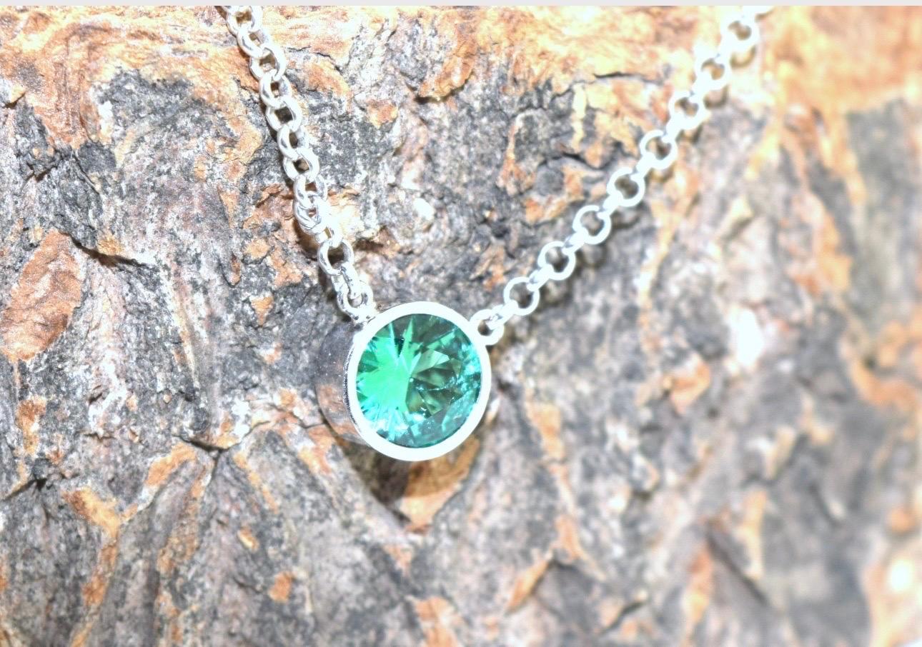 Zambian emerald pendant 6mm natural emerald bezel pendant necklace 18