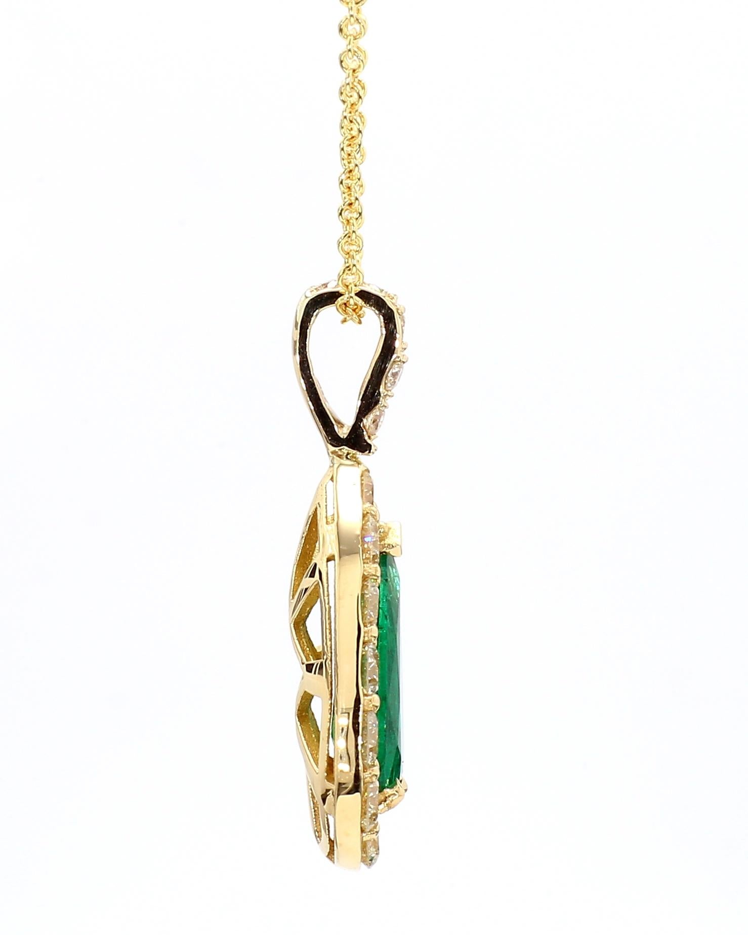 Pendentif Emeraude Zambienne Forme Poire Longue Certifiée GIA Or bicolore 18K en vente 2
