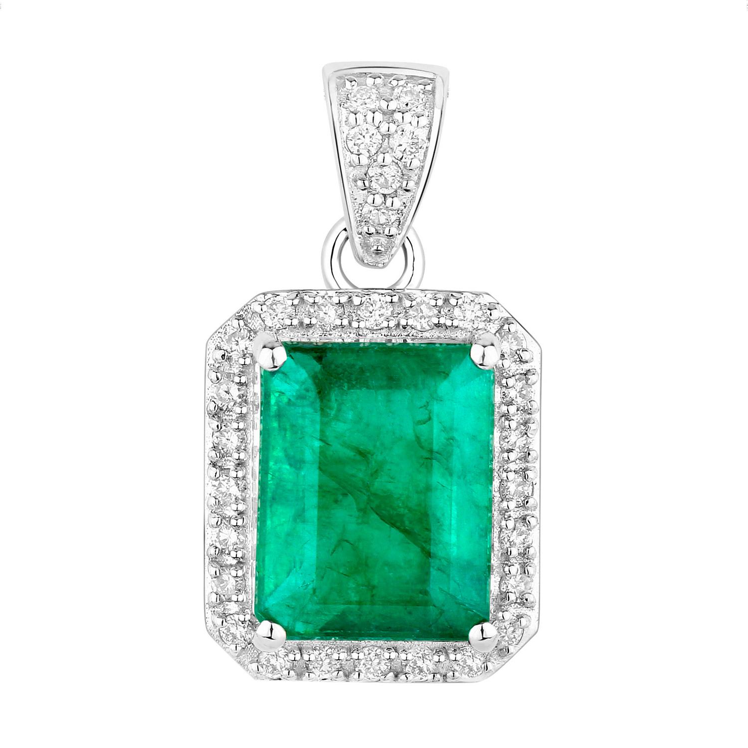 Zambian Emerald Pendant Necklace Diamonds 3.15 Carats 14K White Gold In Excellent Condition For Sale In Aliso Viejo, CA