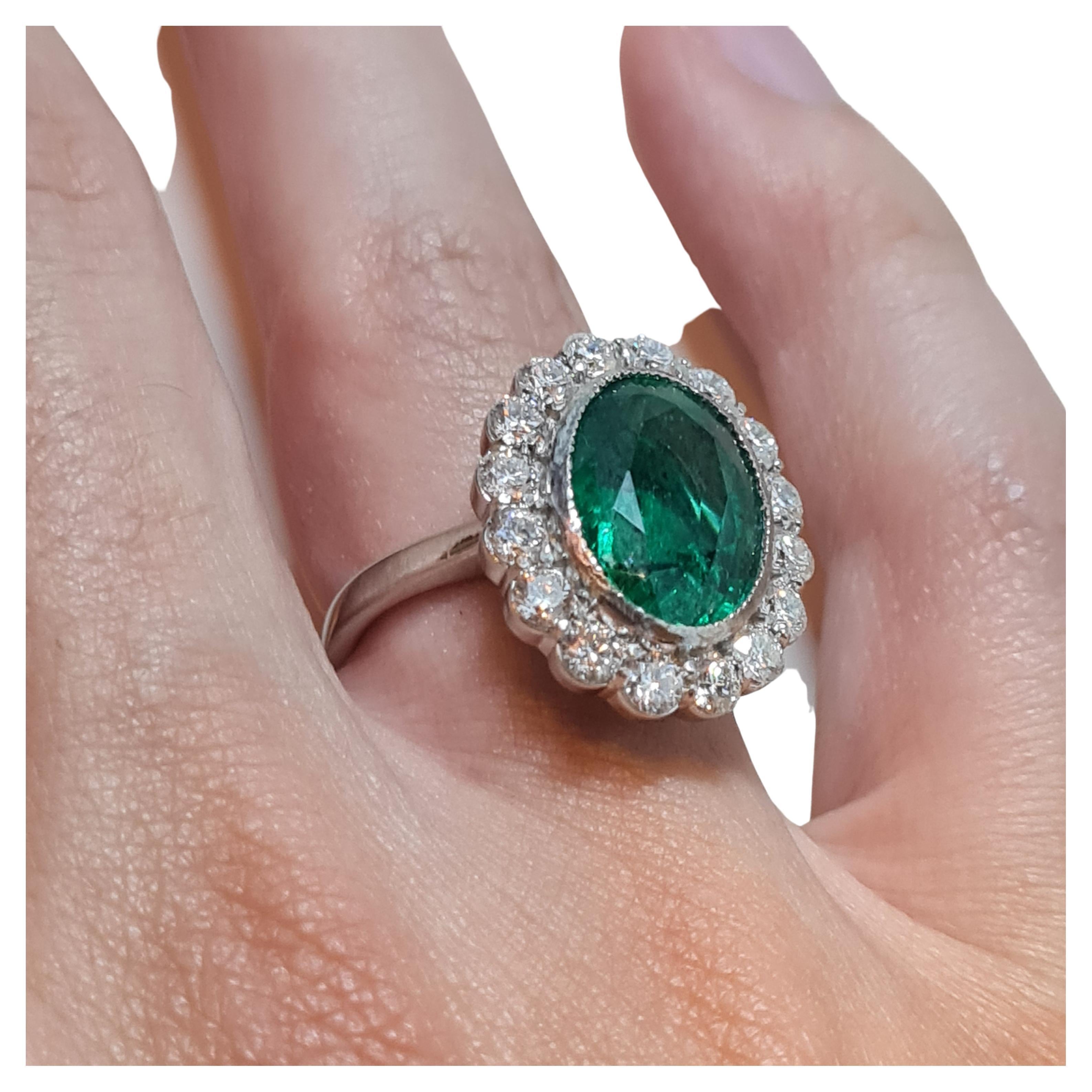GIA-zertifizierter 6,40 Karat sambischer Smaragd-Platin- und Diamantring im Angebot 2