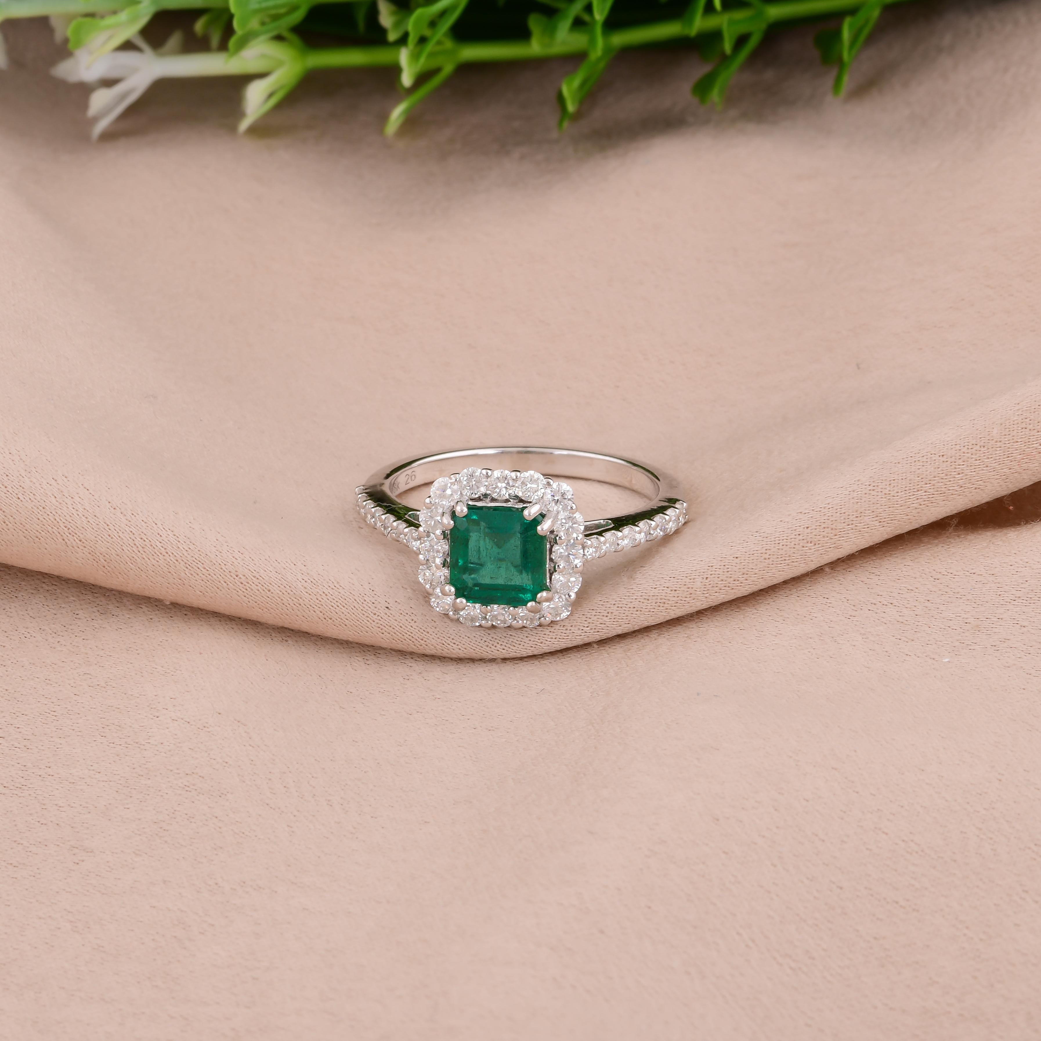 in vendita:  Smeraldo dello Zambia SI Chiarezza HI Colore Anello di fidanzamento aureolato con diamanti in oro bianco 14k 3