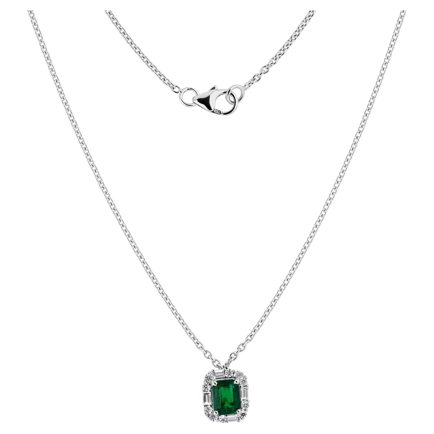 Esmeralda de Zambia SI/H Collar colgante de diamantes Joyas de oro blanco de 18 quilates en venta