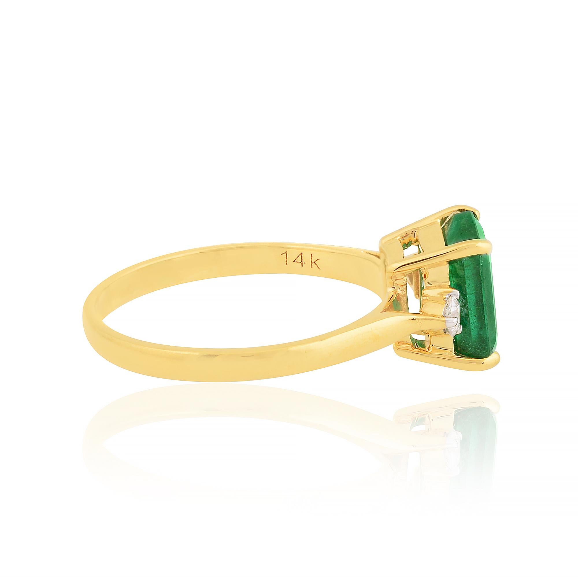 Im Angebot: Sambischer Smaragd SI/HI Diamant Drei Stein Verlobungsring 14k Massiv Gelbgold () 6
