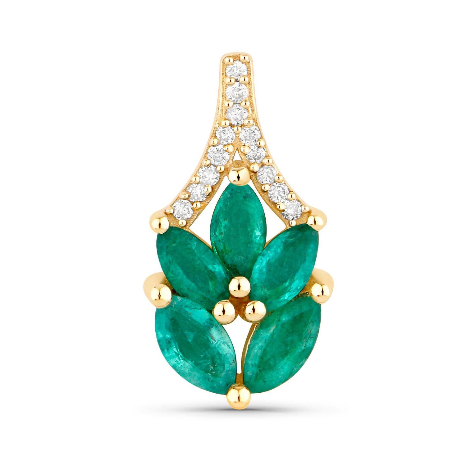 Boucles d'oreilles émeraude de Zambie Diamants blancs Or jaune 14K Excellent état - En vente à Punta Gorda, FL