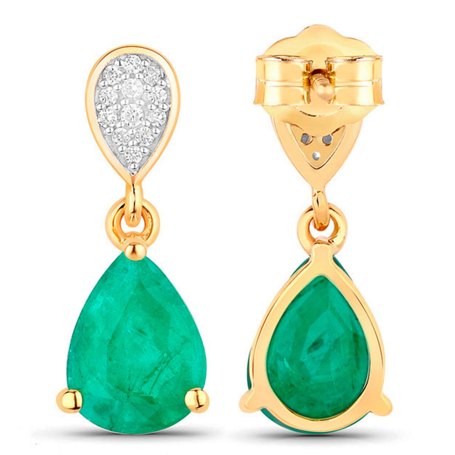 Orecchini a goccia con smeraldo dello Zambia Diamanti 2,2 carati Oro giallo 14K In condizioni ottime in vendita a Punta Gorda, FL