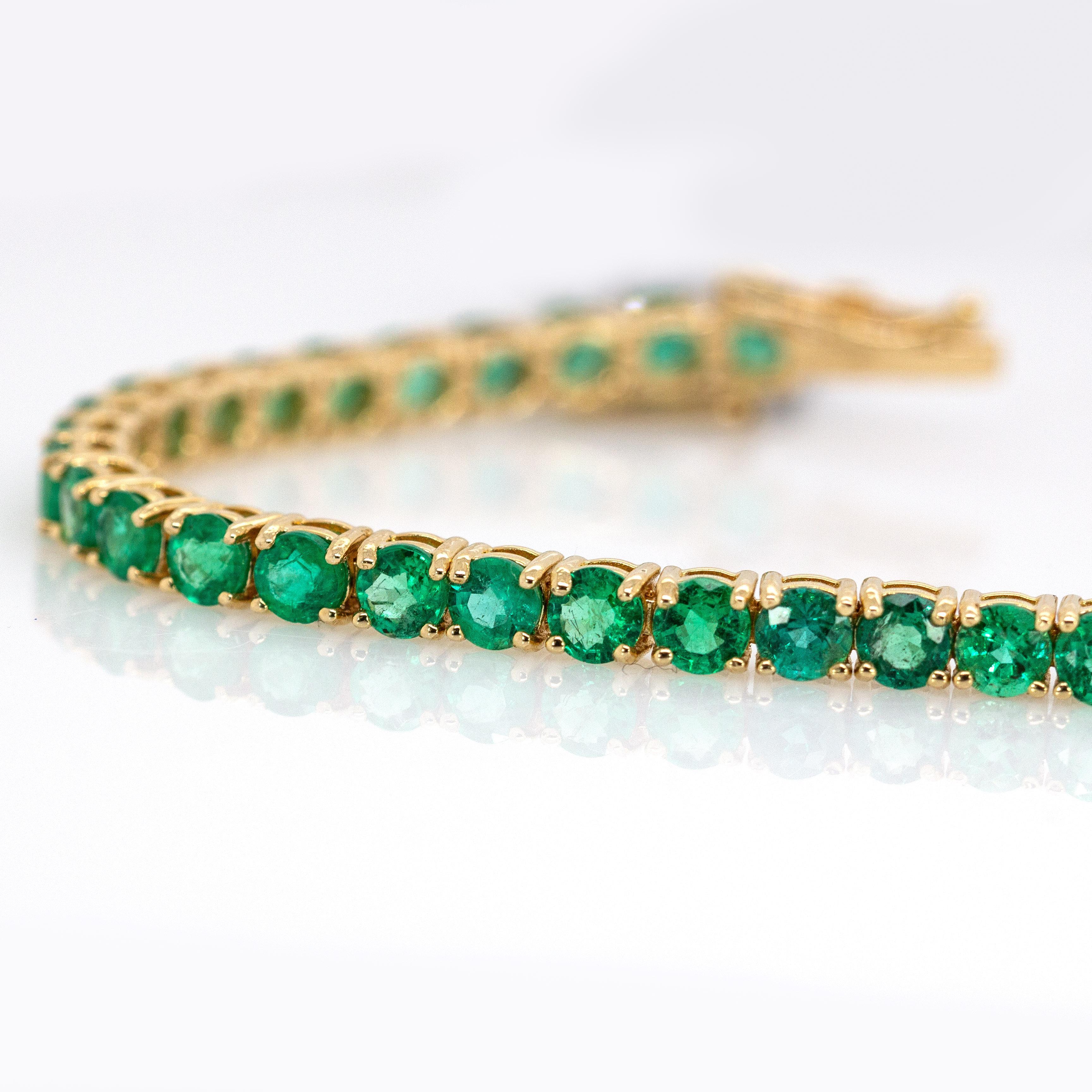 Pulsera de Tenis Esmeralda de Zambia: Oro amarillo macizo de 14 quilates, cierre de caja, redonda de 3,4 mm Contemporáneo en venta