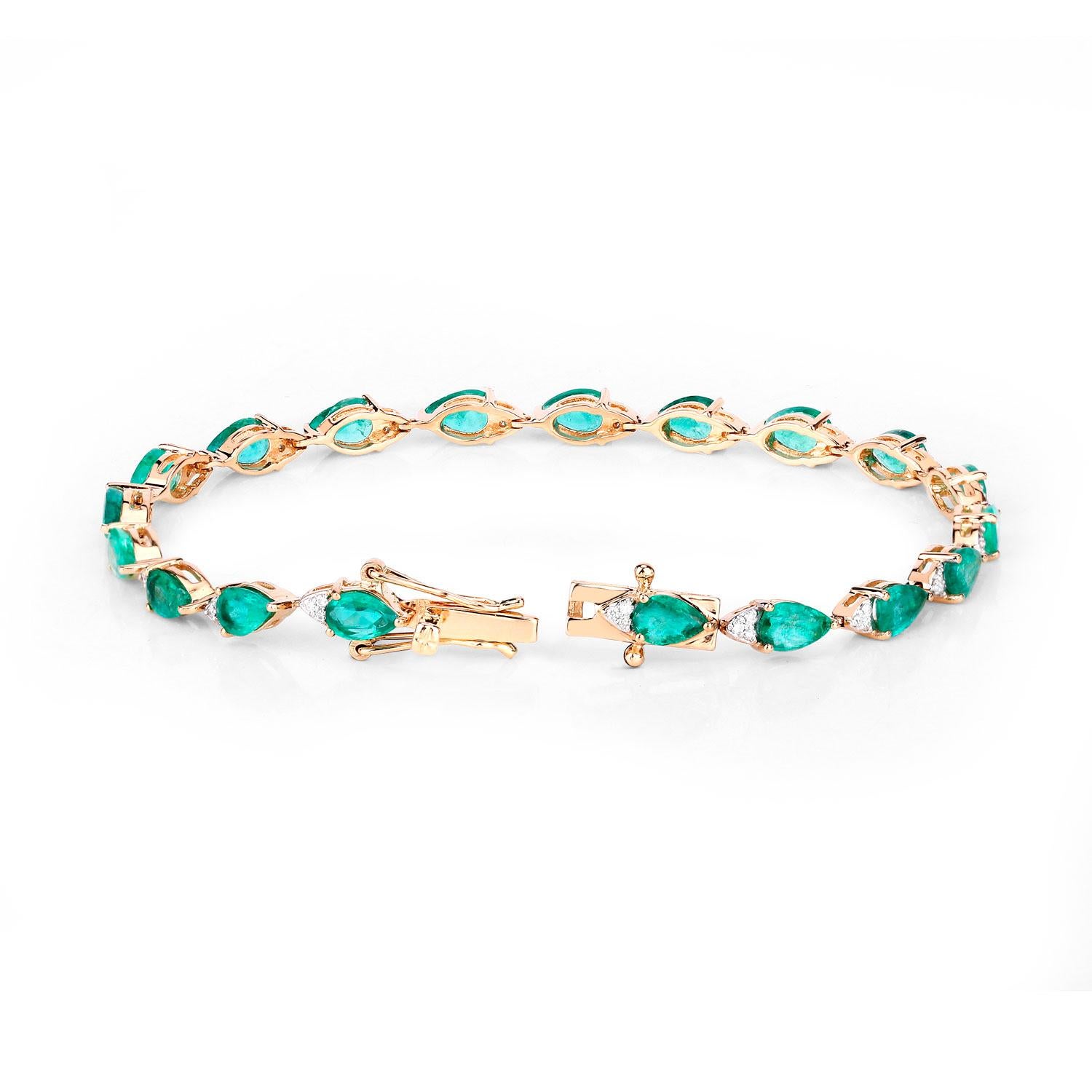 Zambian Emerald Tennis Bracelet With Diamonds 6.91 Carats 18K Yellow Gold In Excellent Condition For Sale In Laguna Niguel, CA