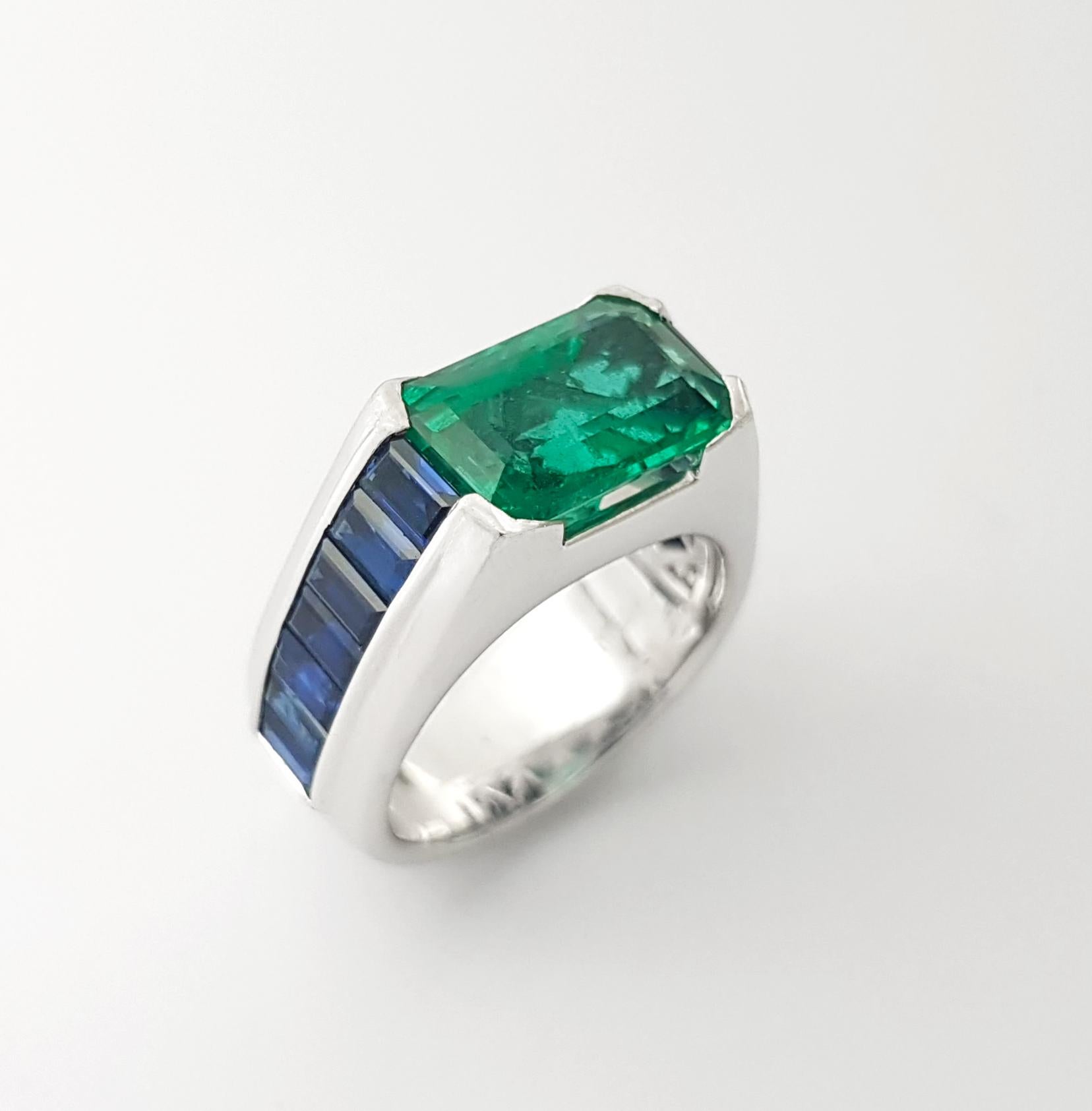 Anello con smeraldo dello Zambia e zaffiro blu con montatura in platino 950 in vendita 8