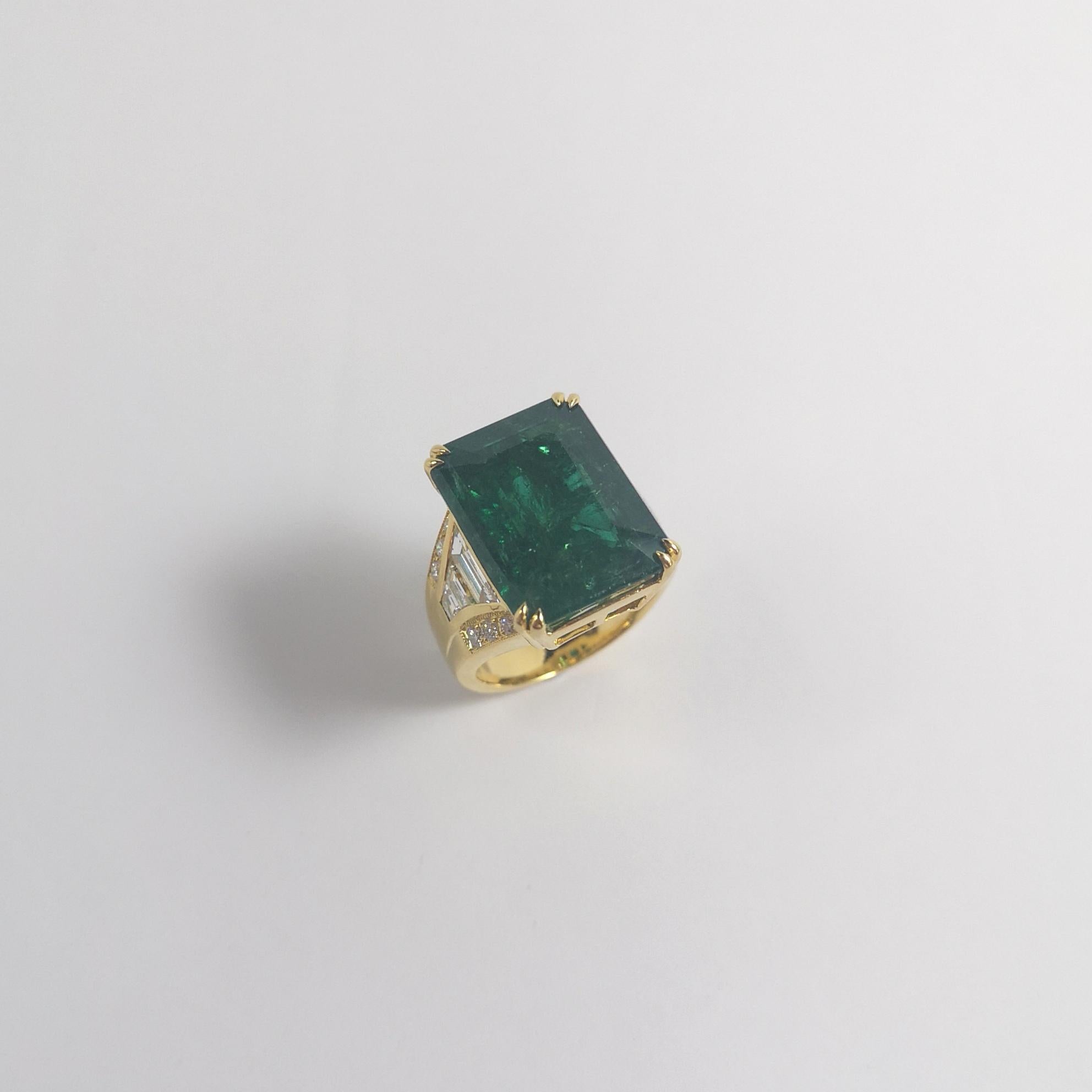 Zambianischer Smaragd mit Diamantring in 18 Karat Goldfassungen gefasst im Angebot 7