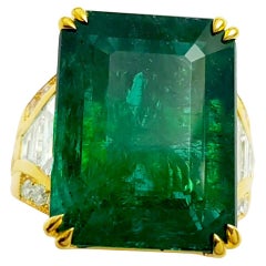 Zambian Emerald with Diamond Ring set in 18K Gold Settings