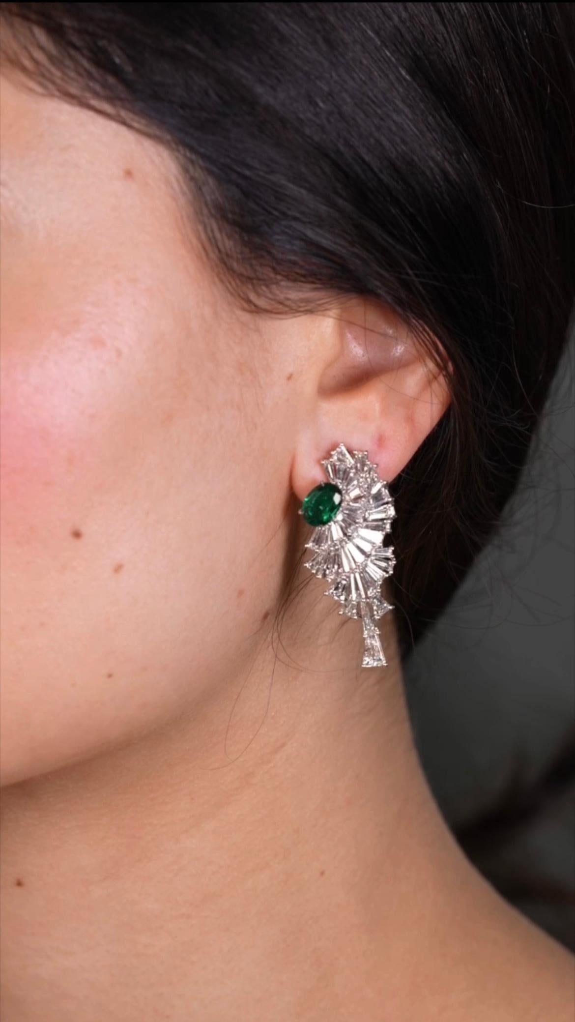 Zambian Green Emerald & Baguette Diamond Earrings In New Condition In Los Angeles, CA