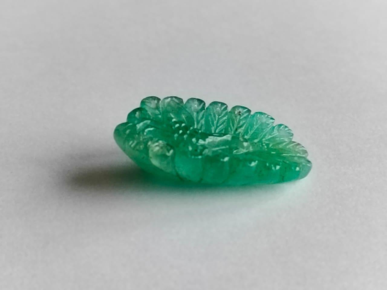 Art Deco 59.41 Carat Zambian Natural Emerald Hand Carving Peacock Loose Gemstone For Sale