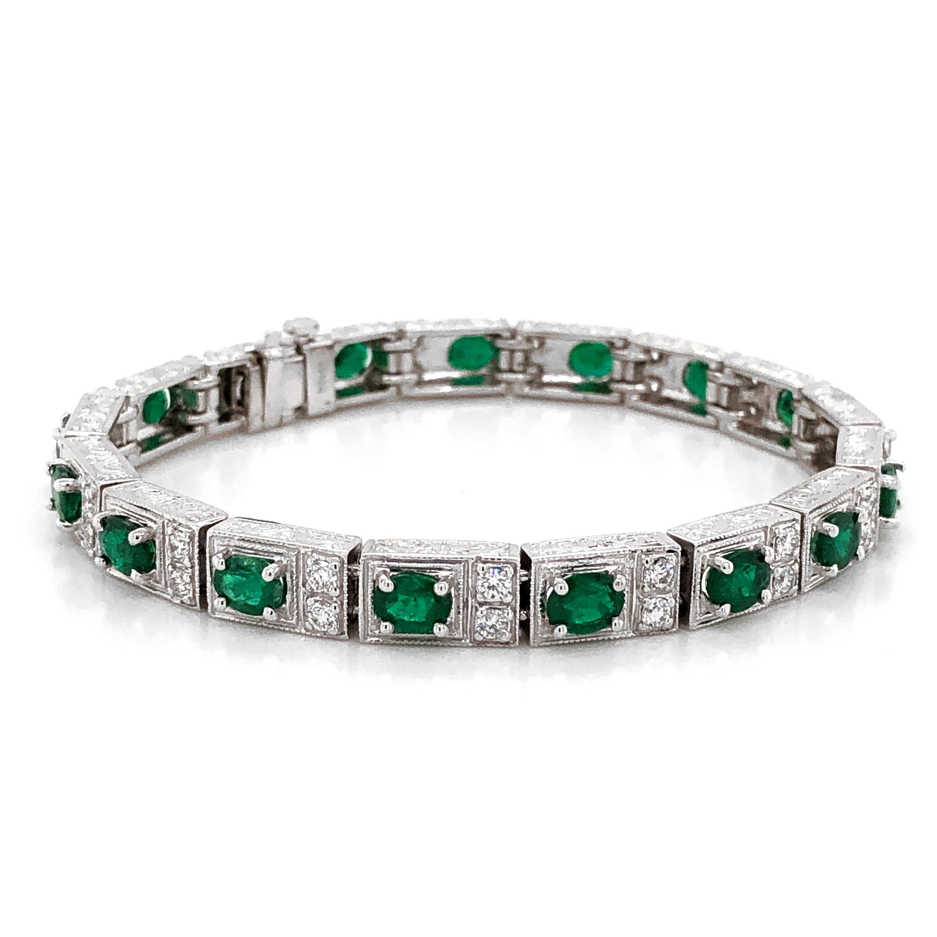 Zambian Oval Cut Emeralds 6.38 Carat Diamond Platinum Bracelet For Sale 1