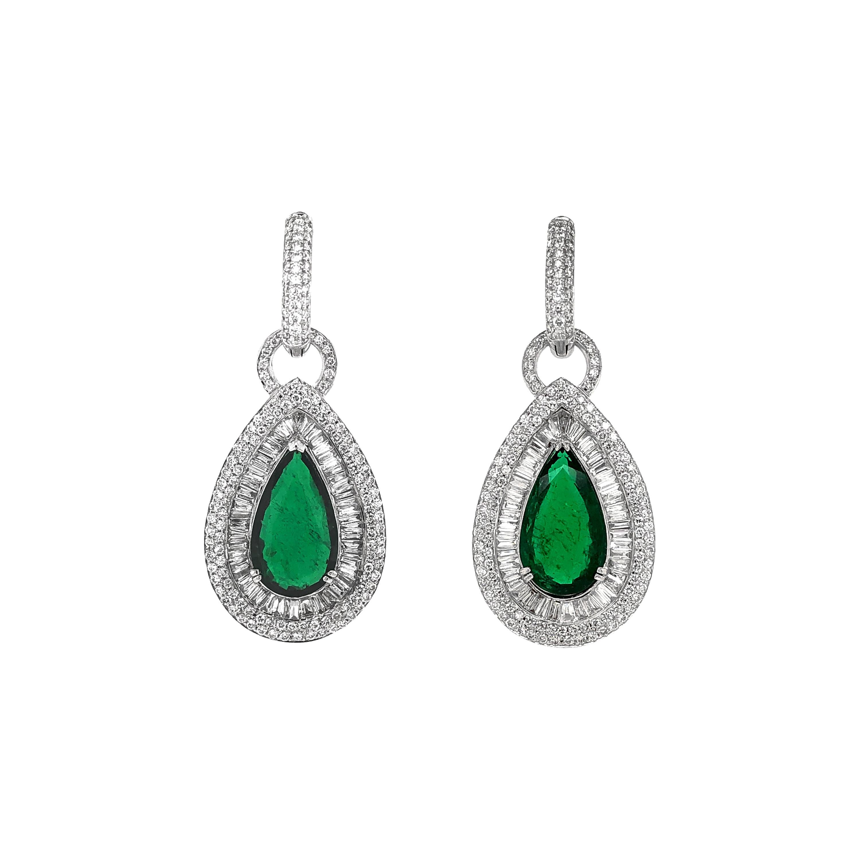 Zambian Pear Cut Emeralds 13.52 Carat Diamonds 7.58 Carat 18 Karat Earrings For Sale