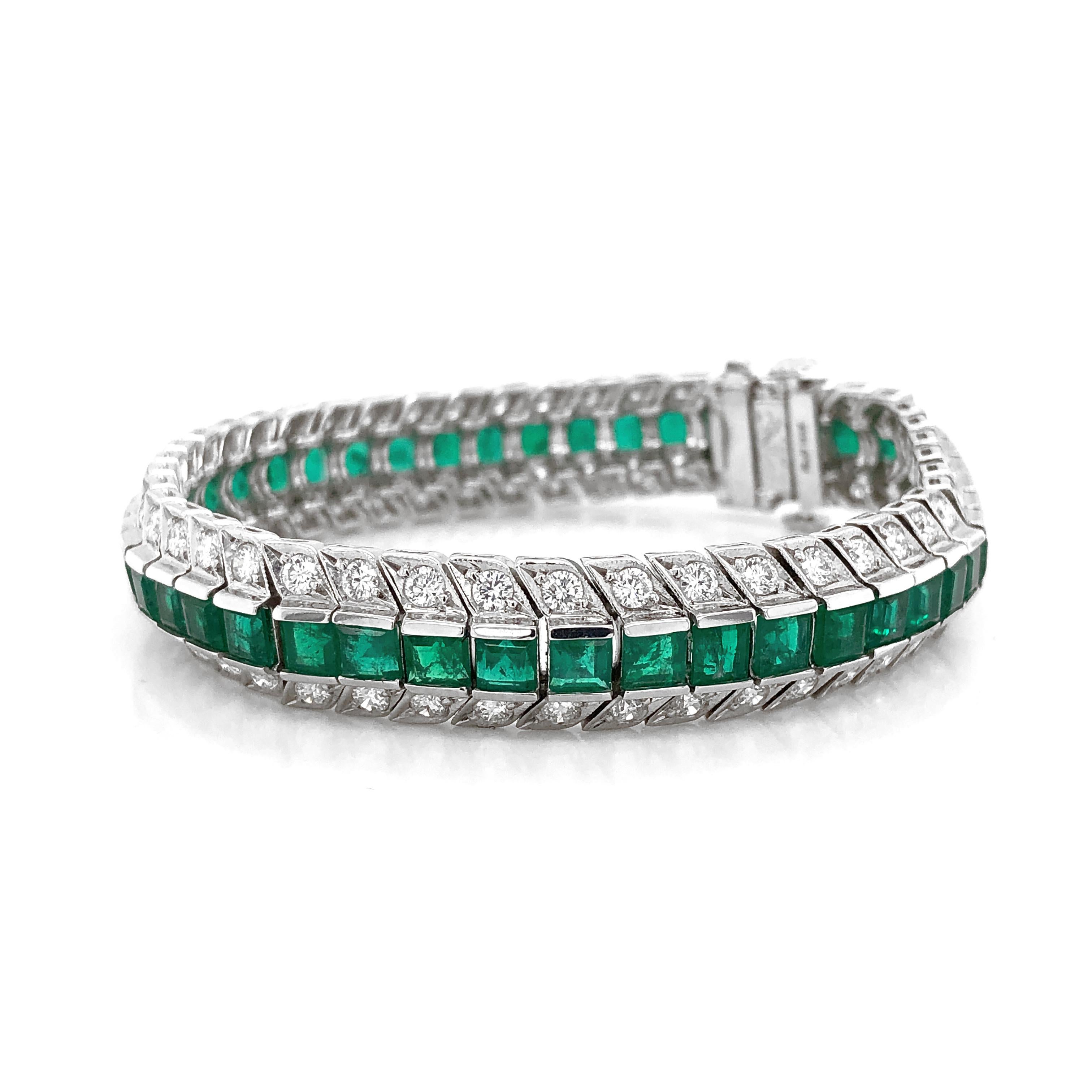 Round Cut Zambian Square Cut Emeralds 14.28 Carat Diamond Platinum Link Bracelet For Sale