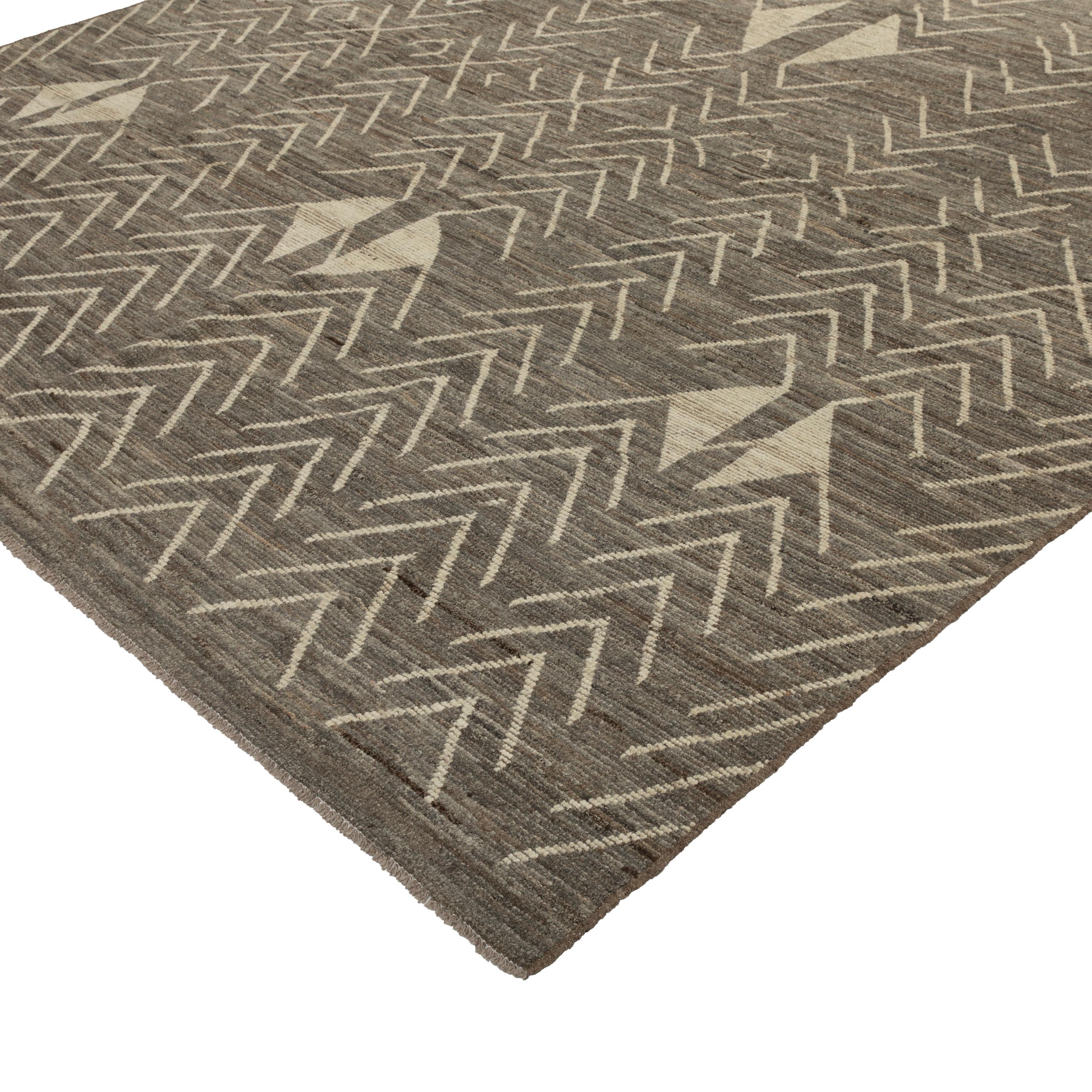 Mid-Century Modern abc carpet Zameen Grey Geometric Modern Wool Rug - 8'7