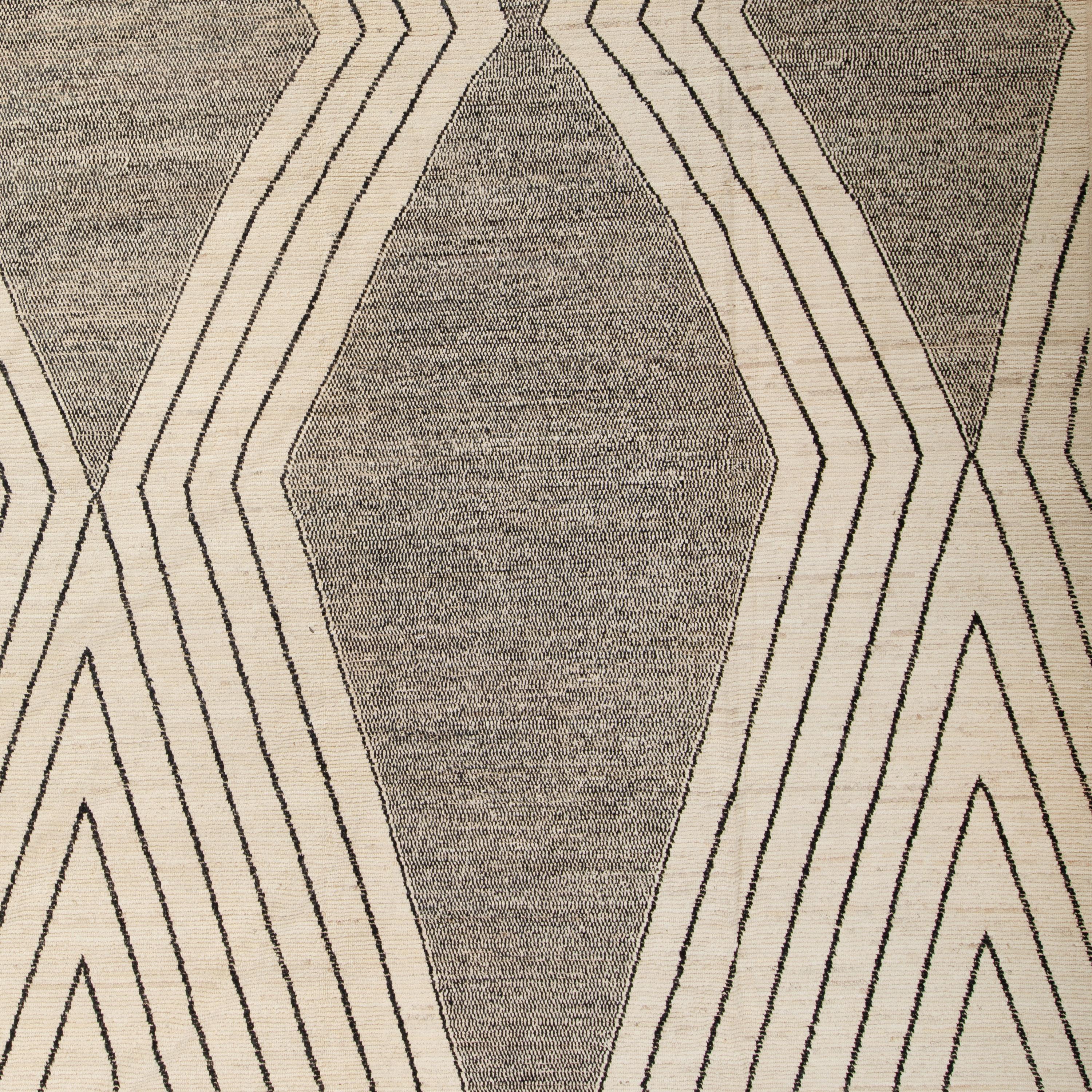 Inspirada en los fundamentos de los colores naturales de la Tierra y los materiales puros, la Colección Zameen presenta una amplia gama de motivos modernos de mediados de siglo en suaves tonos neutros. Anudadas a mano en Asia Central, las alfombras