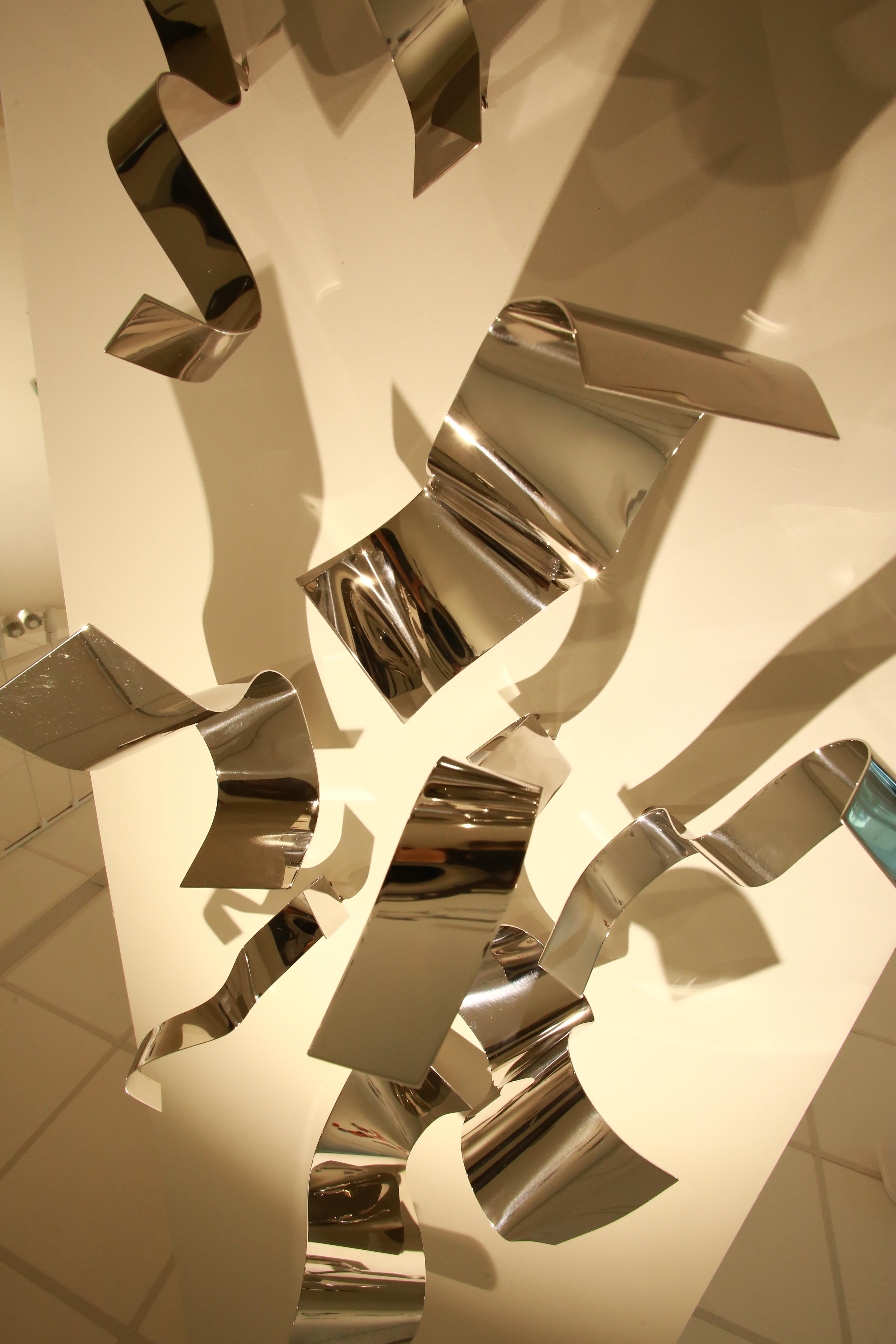 Once menores y tú elementos metálicos cromados pulidos Zammy  Migdal 2018 - Sculpture de Zammy Migdal
