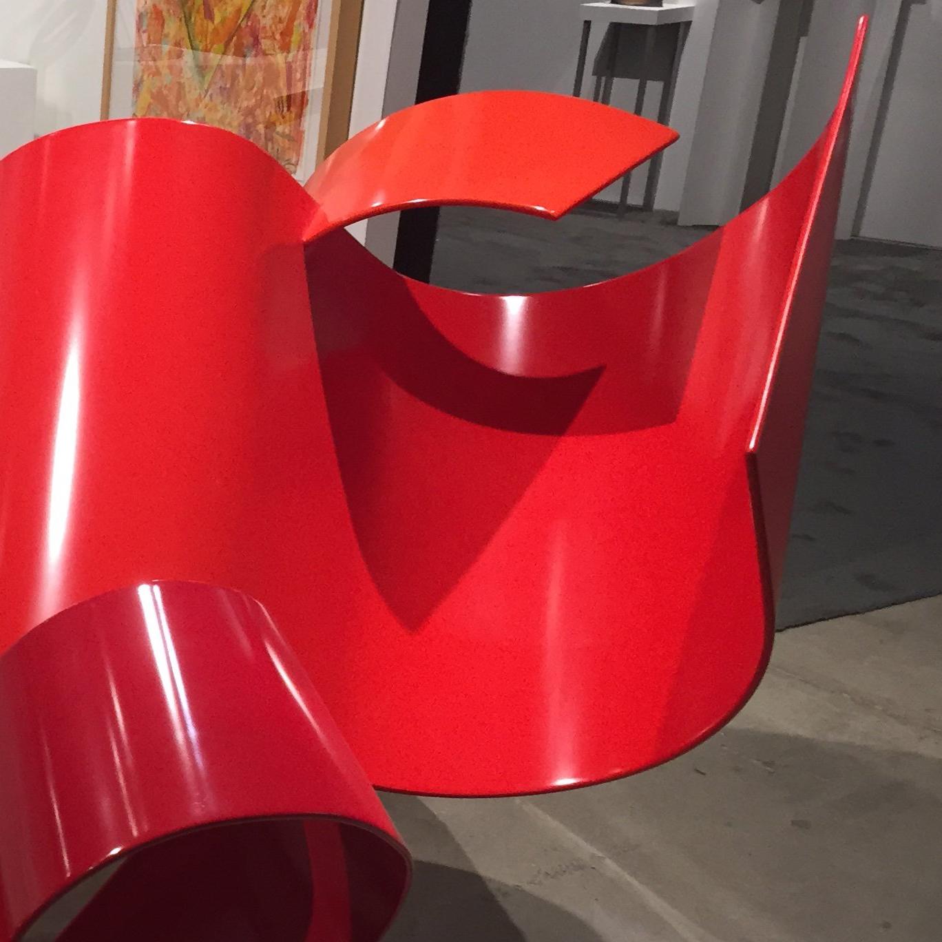 Trio ondulé rouge - Sculpture de Zammy Migdal