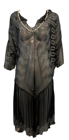 Robe en mousseline de Zandra Rhodes garnie de perles et de strass, années 1980