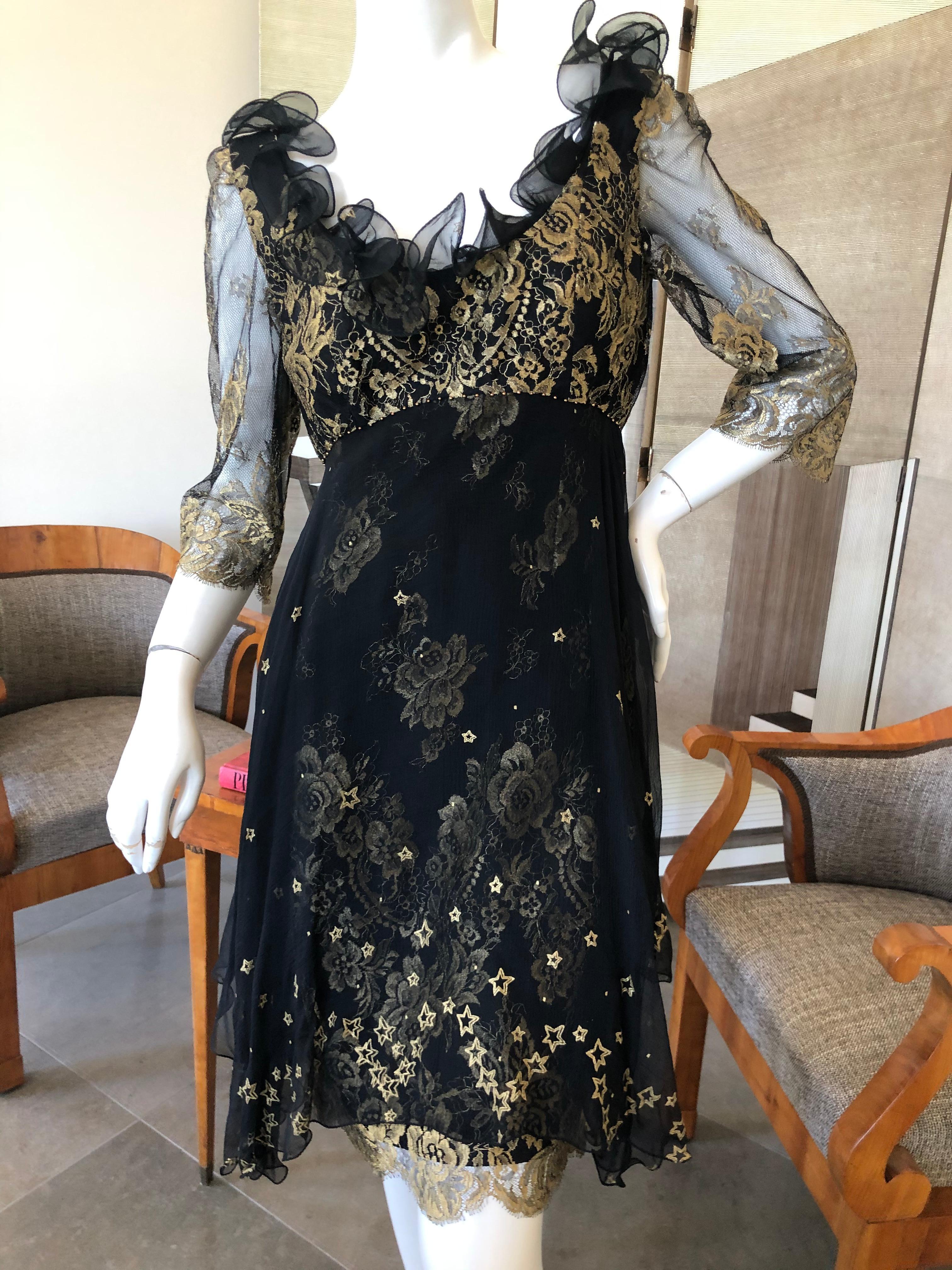 Zandra Rhodes London for Saks Fifth Avenue 80's Gold Lace Ruffled Dress.
This is so beautiful, please see all the photos.
Size UK 14, US 12 in eighties size is more like 6-8 today.
Bust 36