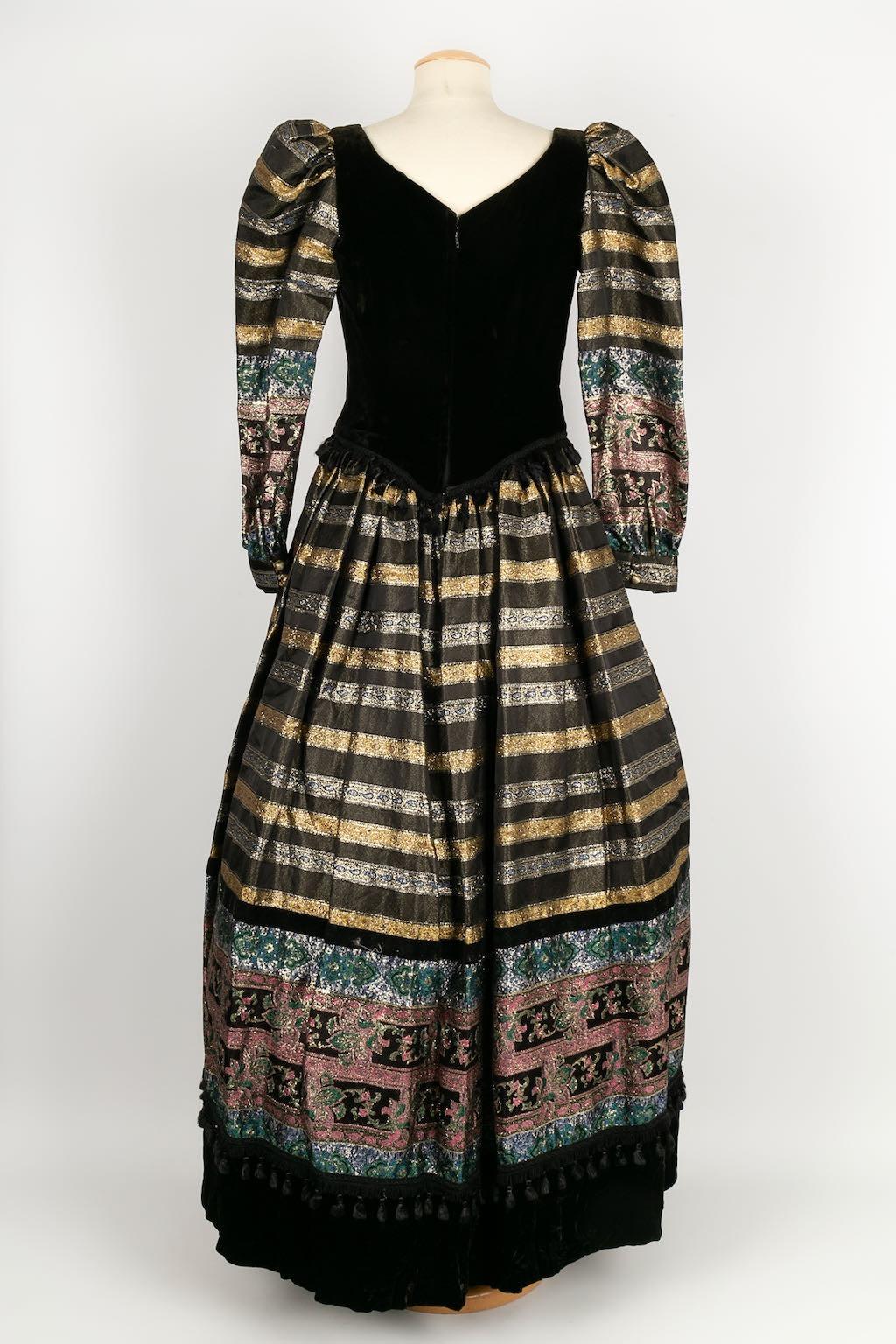 Zandra Rhodes Medieval Style Dress In Excellent Condition For Sale In SAINT-OUEN-SUR-SEINE, FR